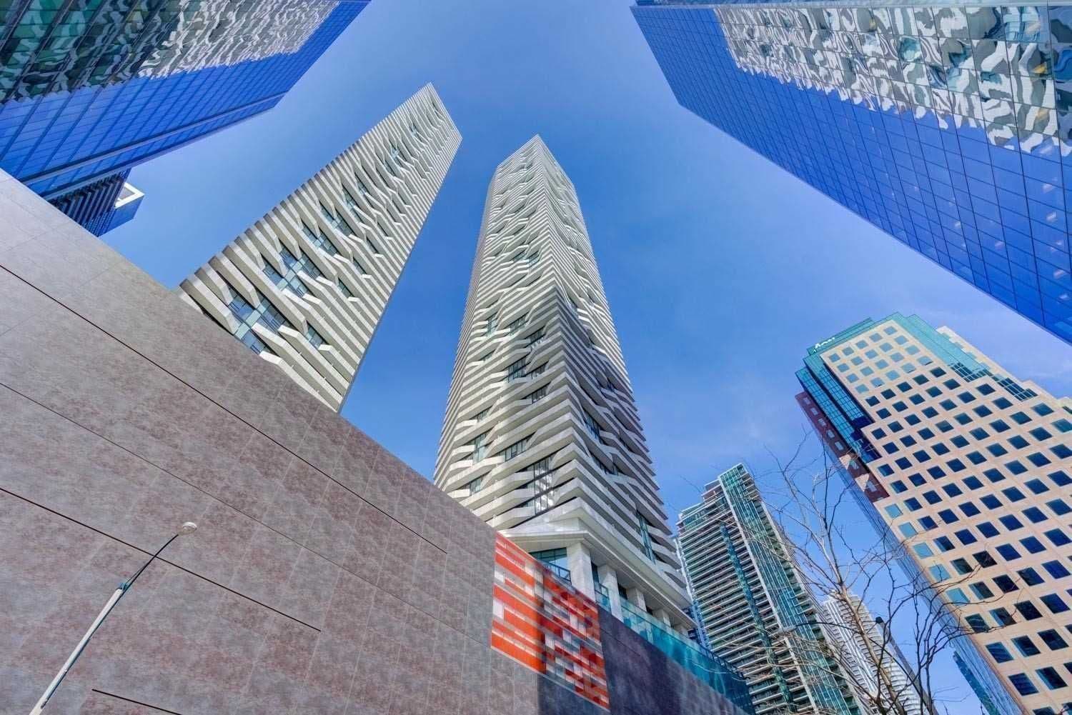 100 Harbour Street 1501, Toronto C01, ON M5J 2T5