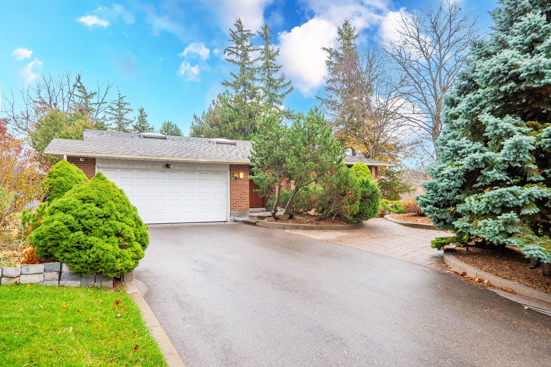 20 Pine Ridge Lane, Brampton, ON L6W 1G6