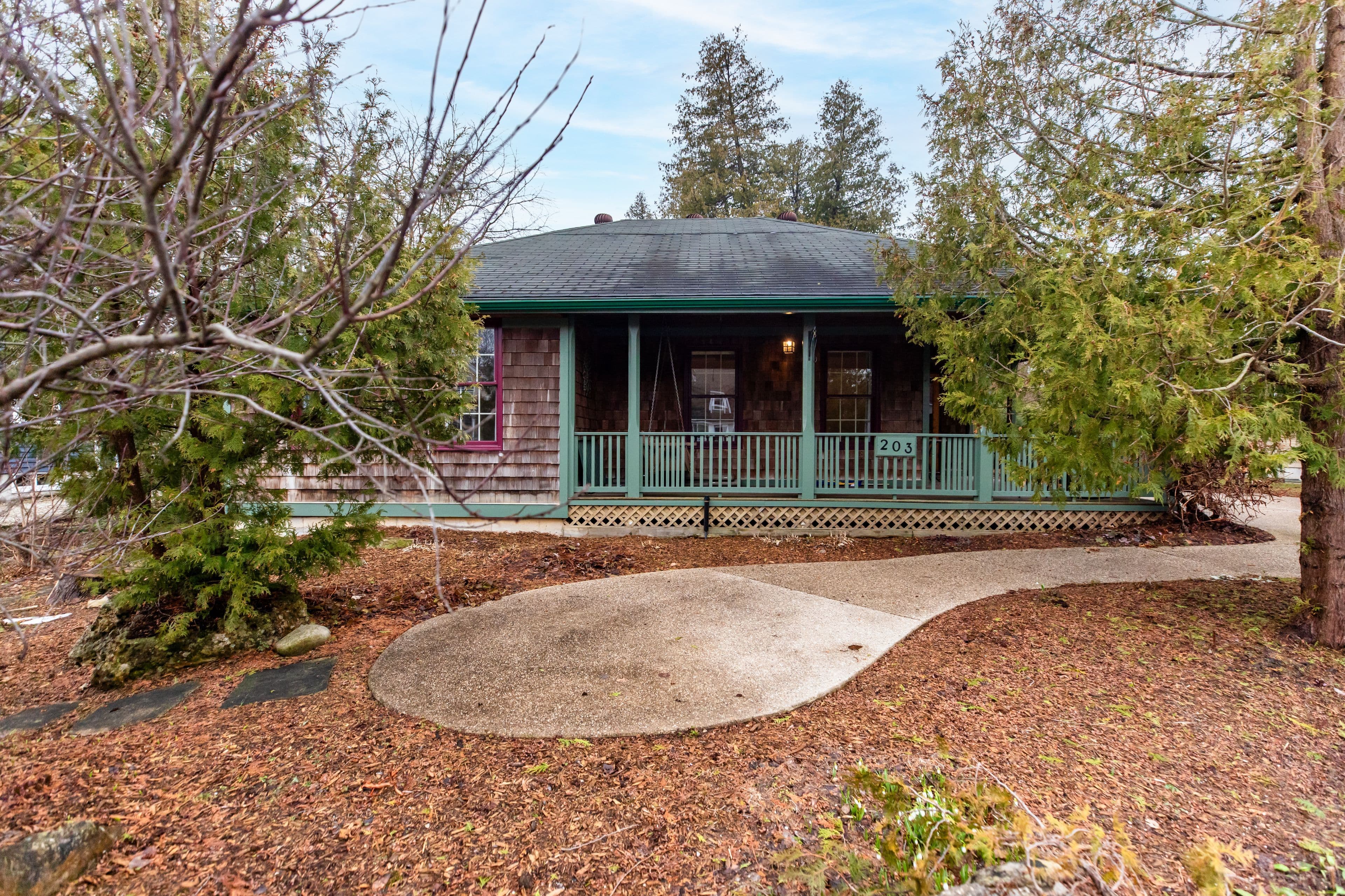 203 Summerhill Road, Saugeen Shores, ON N0H 2L0