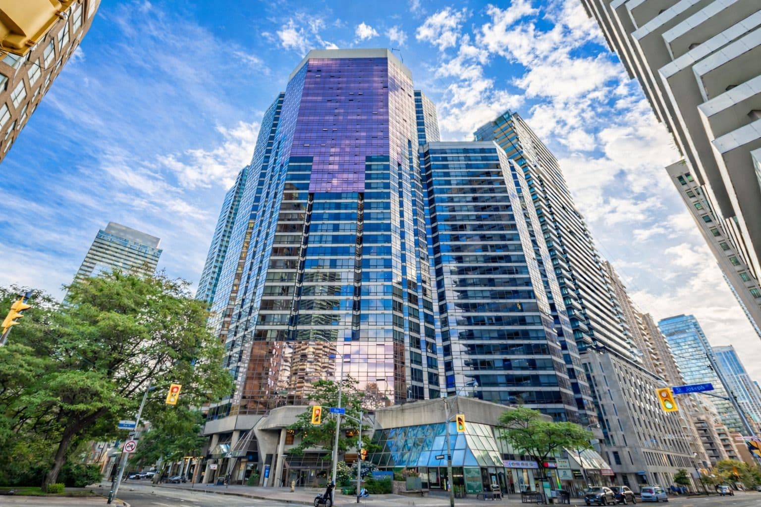 1001 Bay Street 1012, Toronto C01, ON M5S 3A6