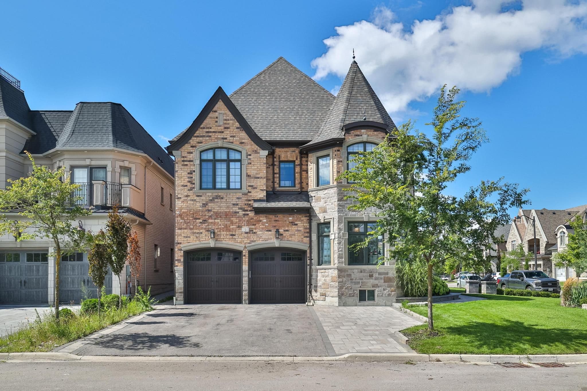 1 Ria Court, King, ON L7B 0B9