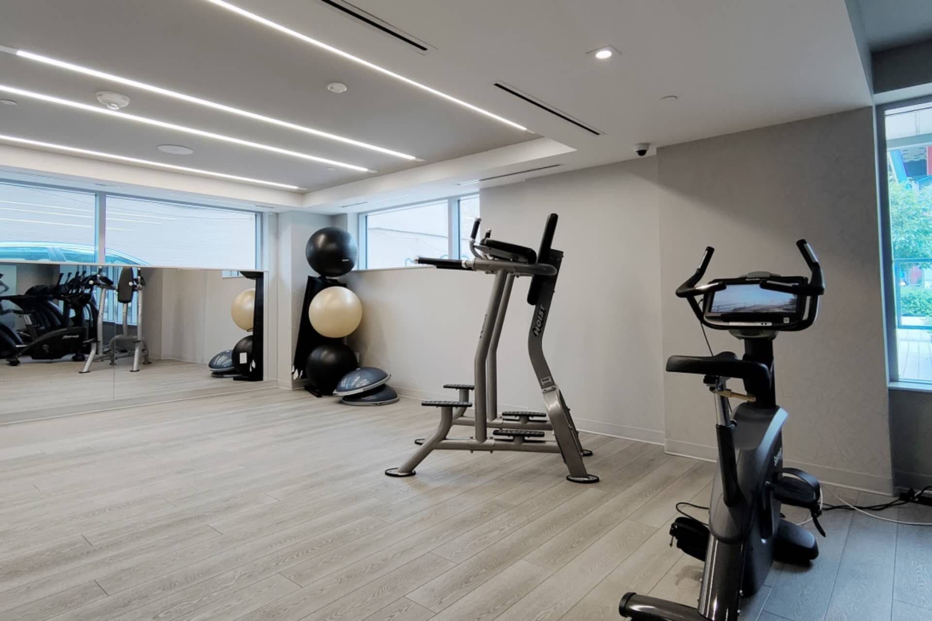 50 Mccaul Street 716, Toronto C01, ON M5T 1V9