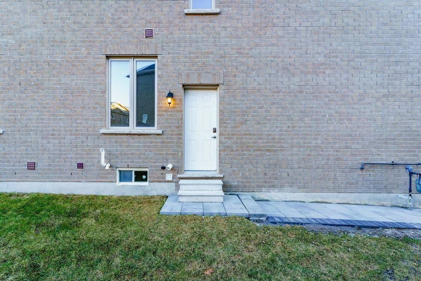 43 Erintol Way, Markham, ON L3S 3J5