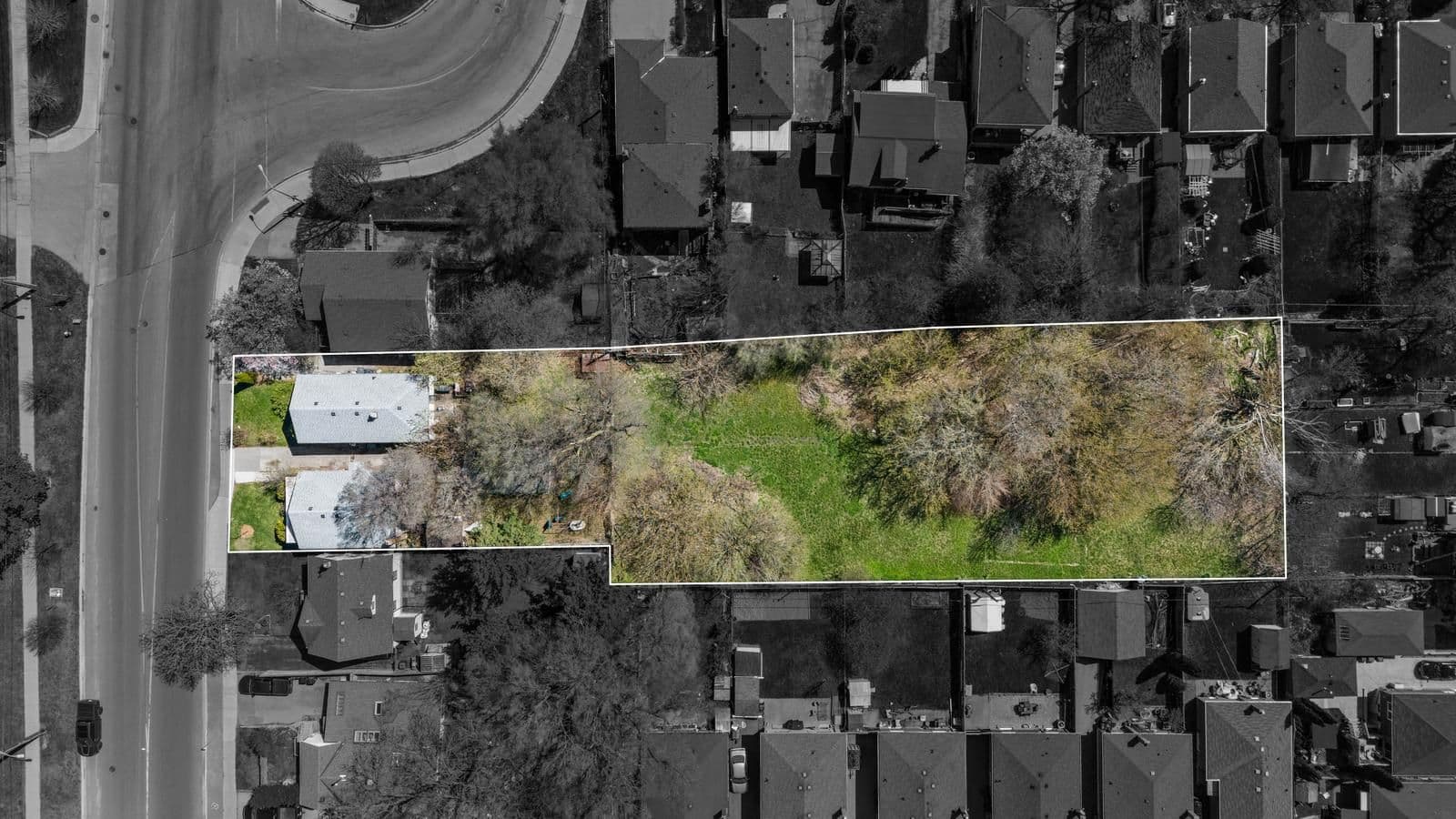 372-374 Kennedy Road, Toronto E04, ON M1K 2A5