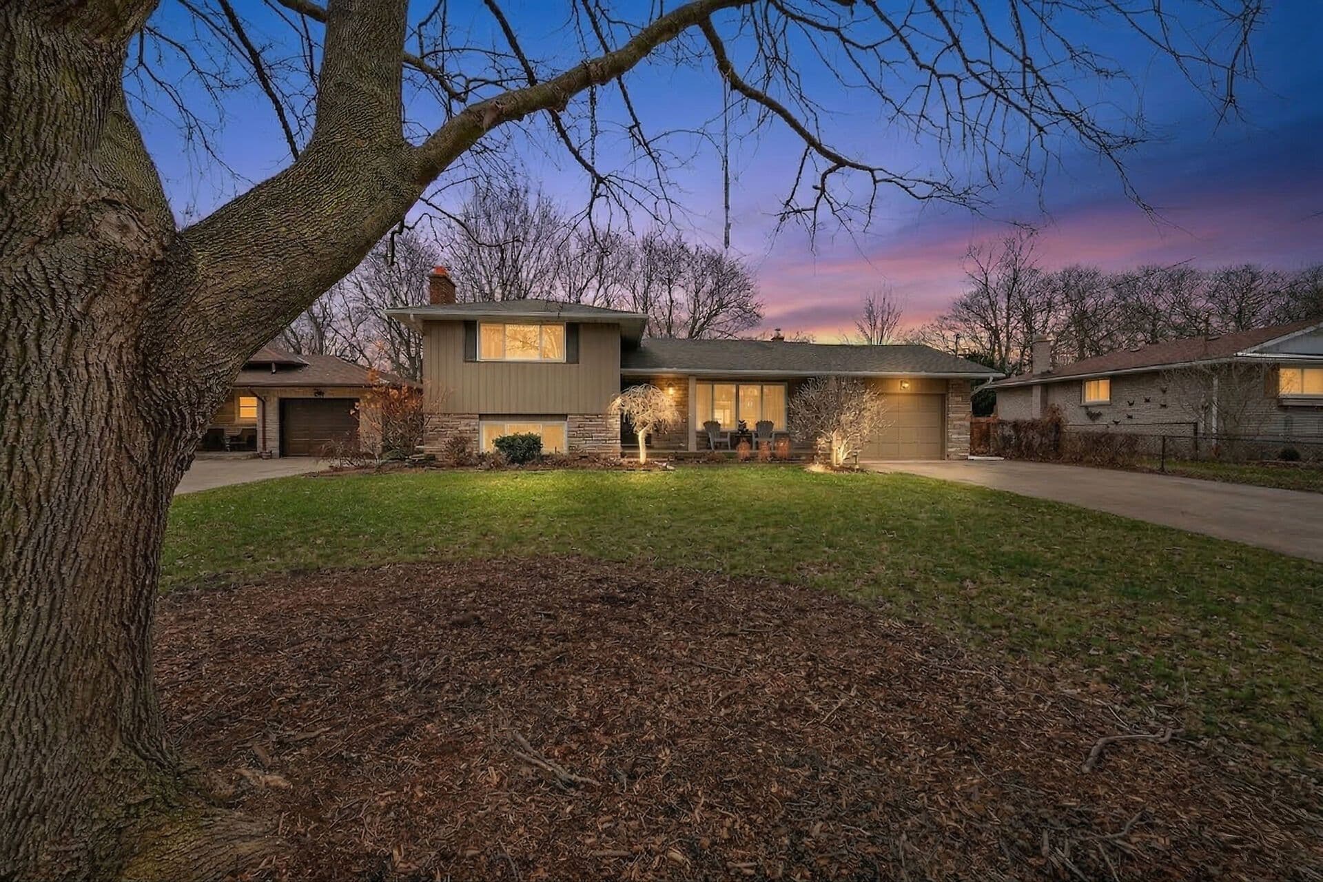 77 Prince Charles Drive, St. Catharines, ON L2N 3Y8