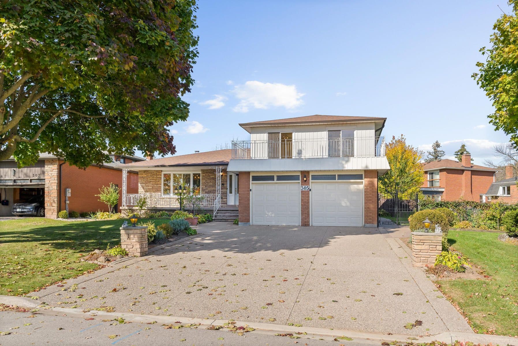 305 Ulric Crescent, Oakville, ON L6K 3R3