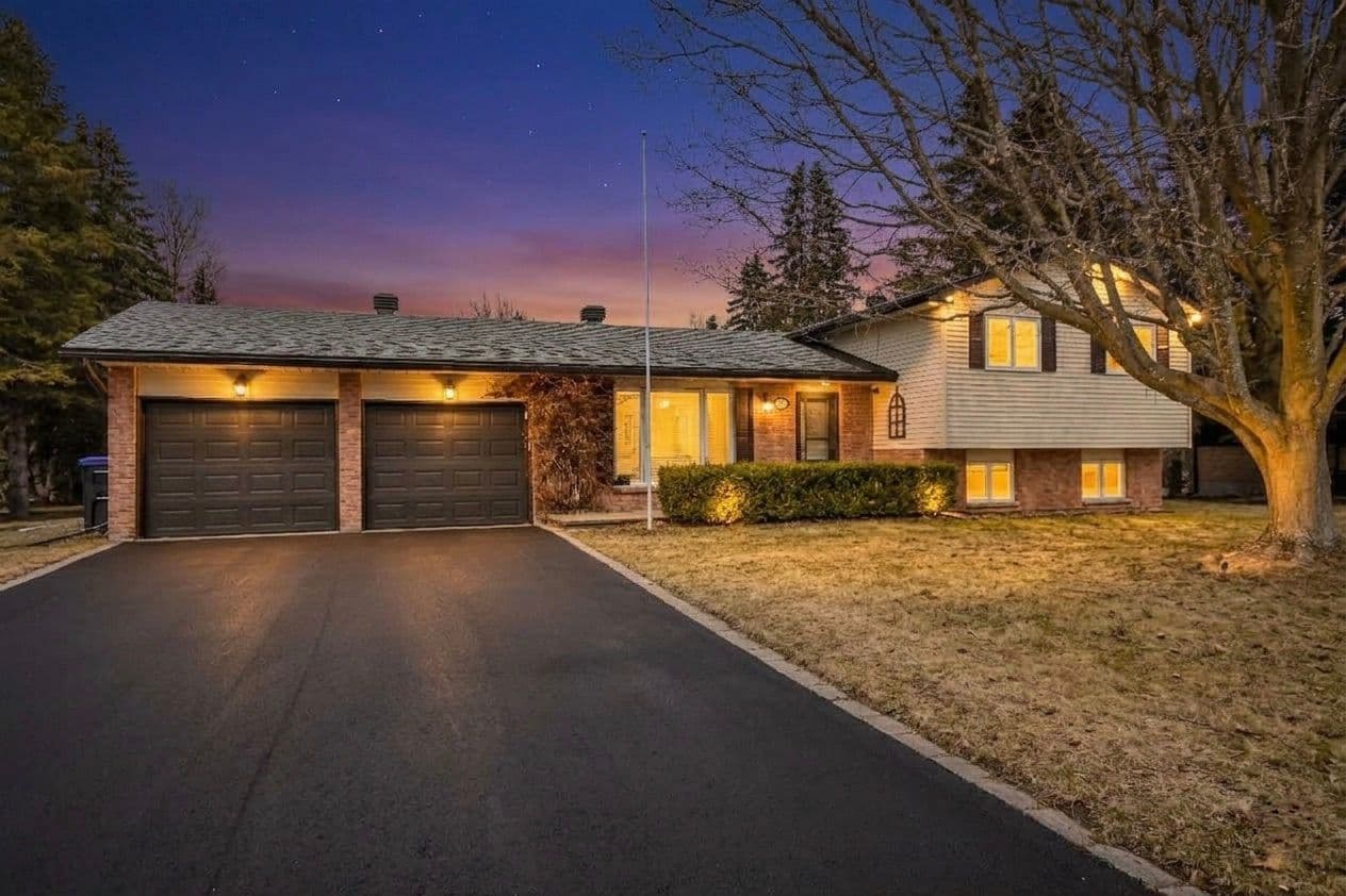 228 Spencer Avenue, Essa, ON L0L 2N0