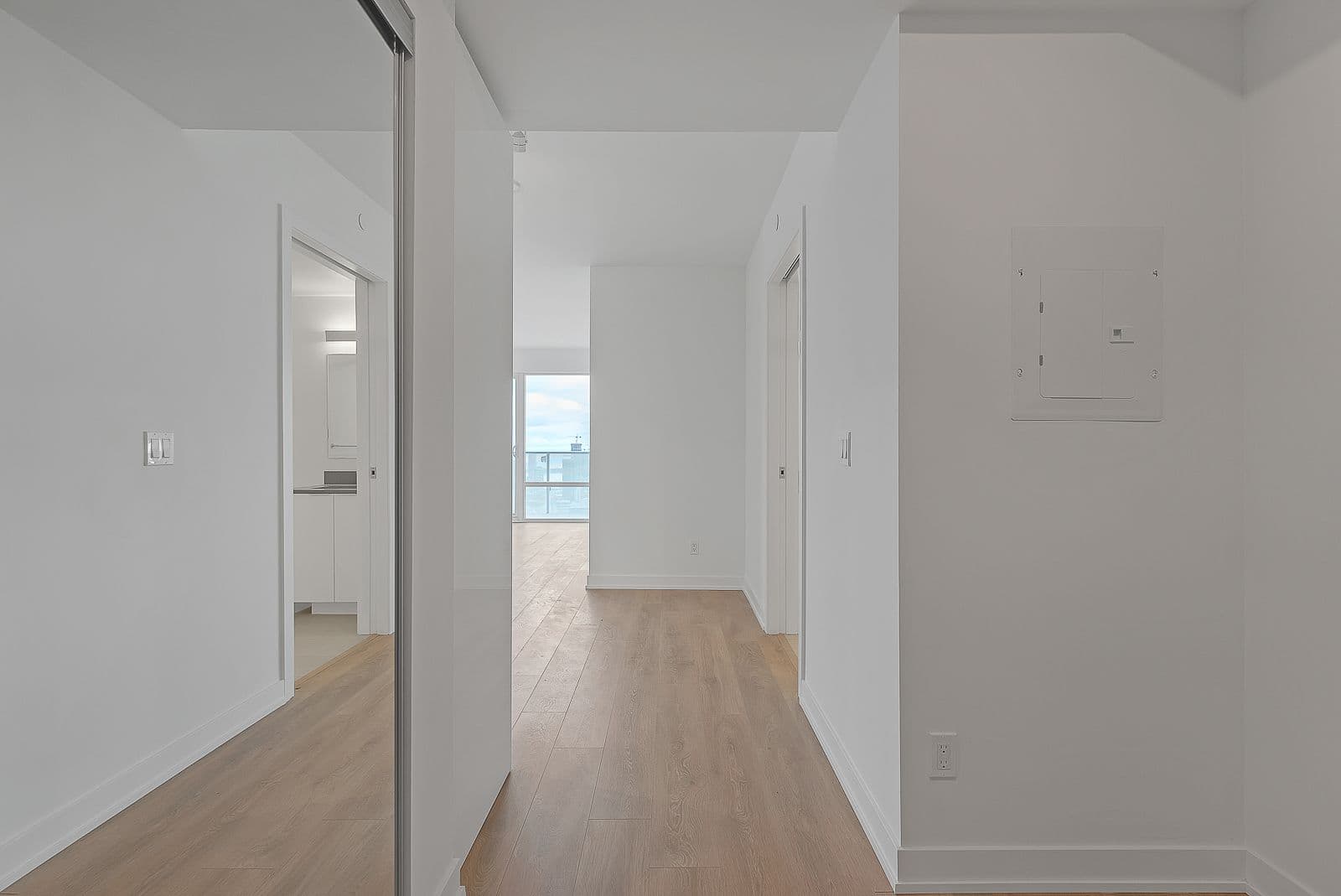 501 Yonge Street 4809, Toronto C08, ON M4Y 0G8