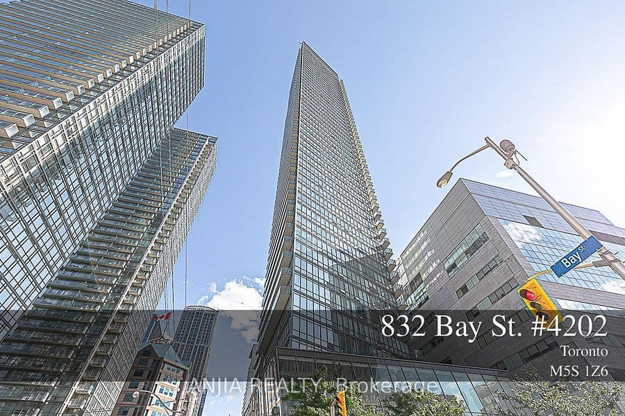 832 Bay Street 4202, Toronto C01, ON M5S 1Z6