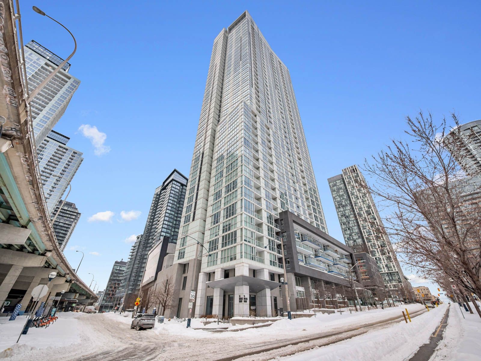 75 Queens Wharf Road 315, Toronto C01, ON M5V 0J8