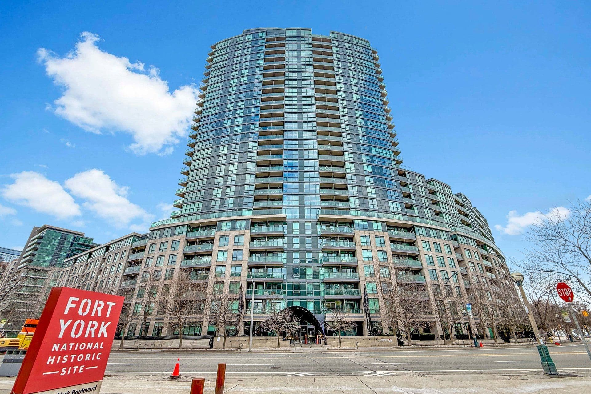 231 Fort York Boulevard 2713, Toronto C01, ON M5V 1B2