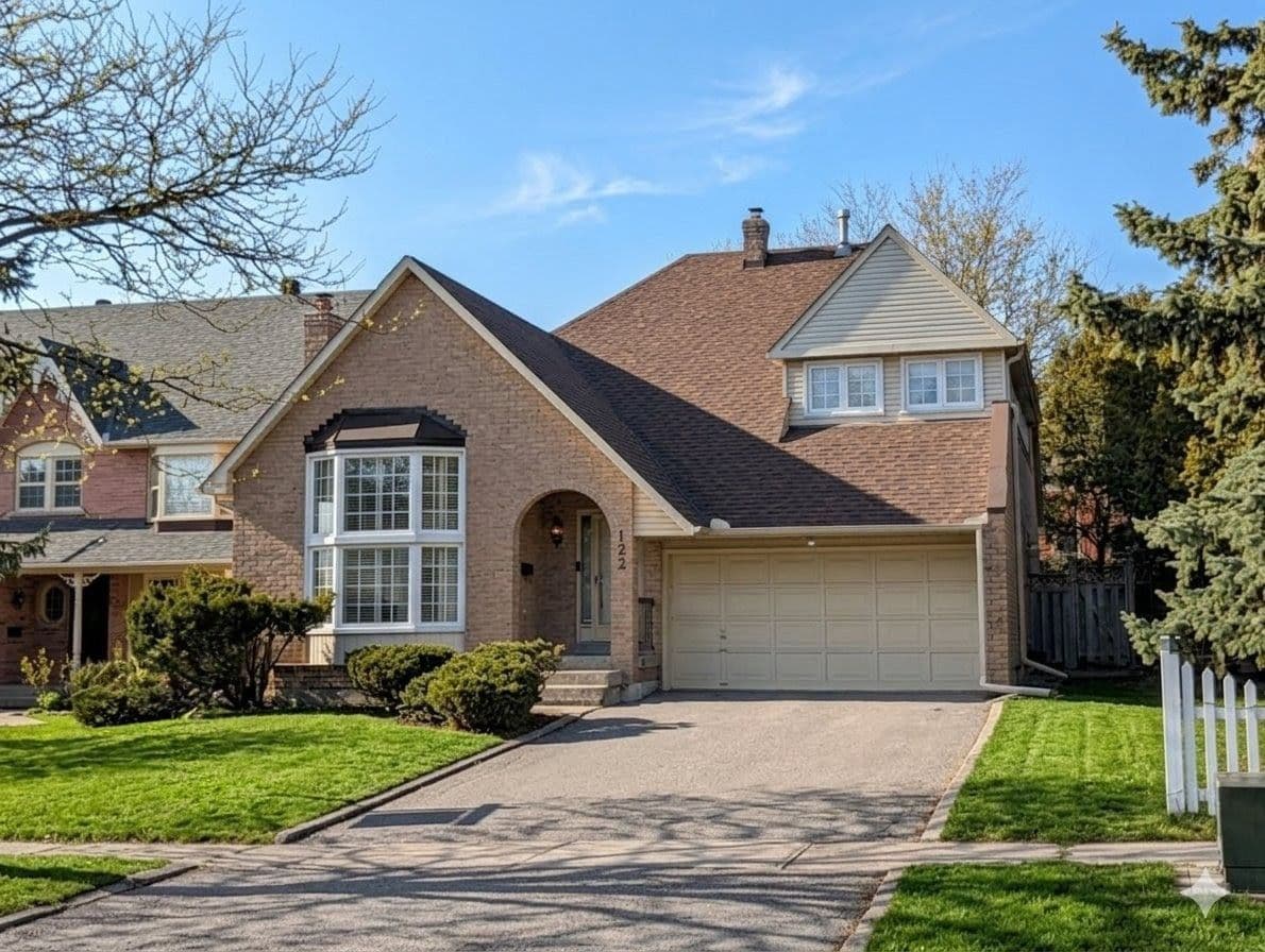 122 Longwater Chase, Markham, ON L3R 6C4
