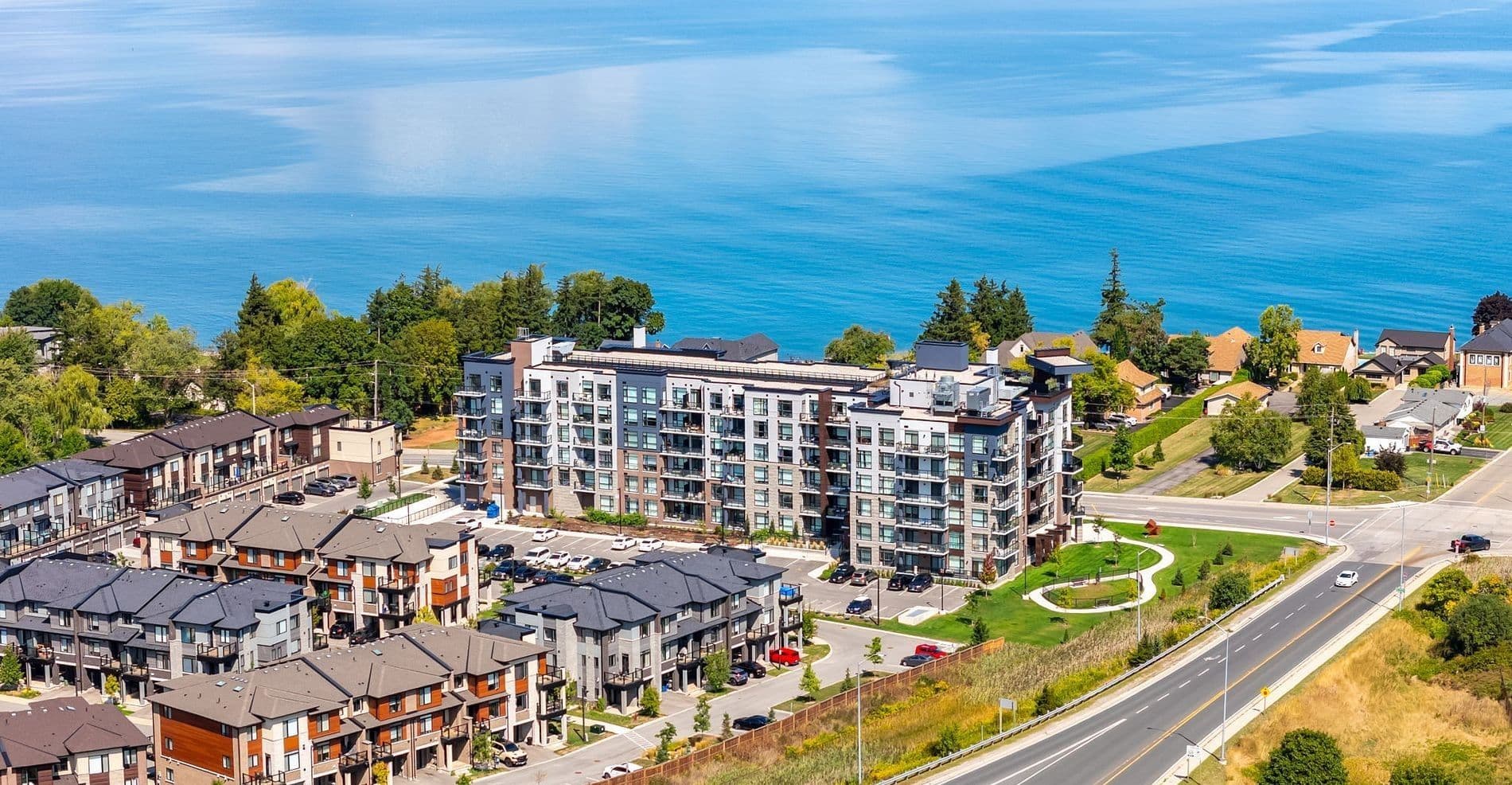 600 North Service Road 416, Hamilton, ON L8E 0L2