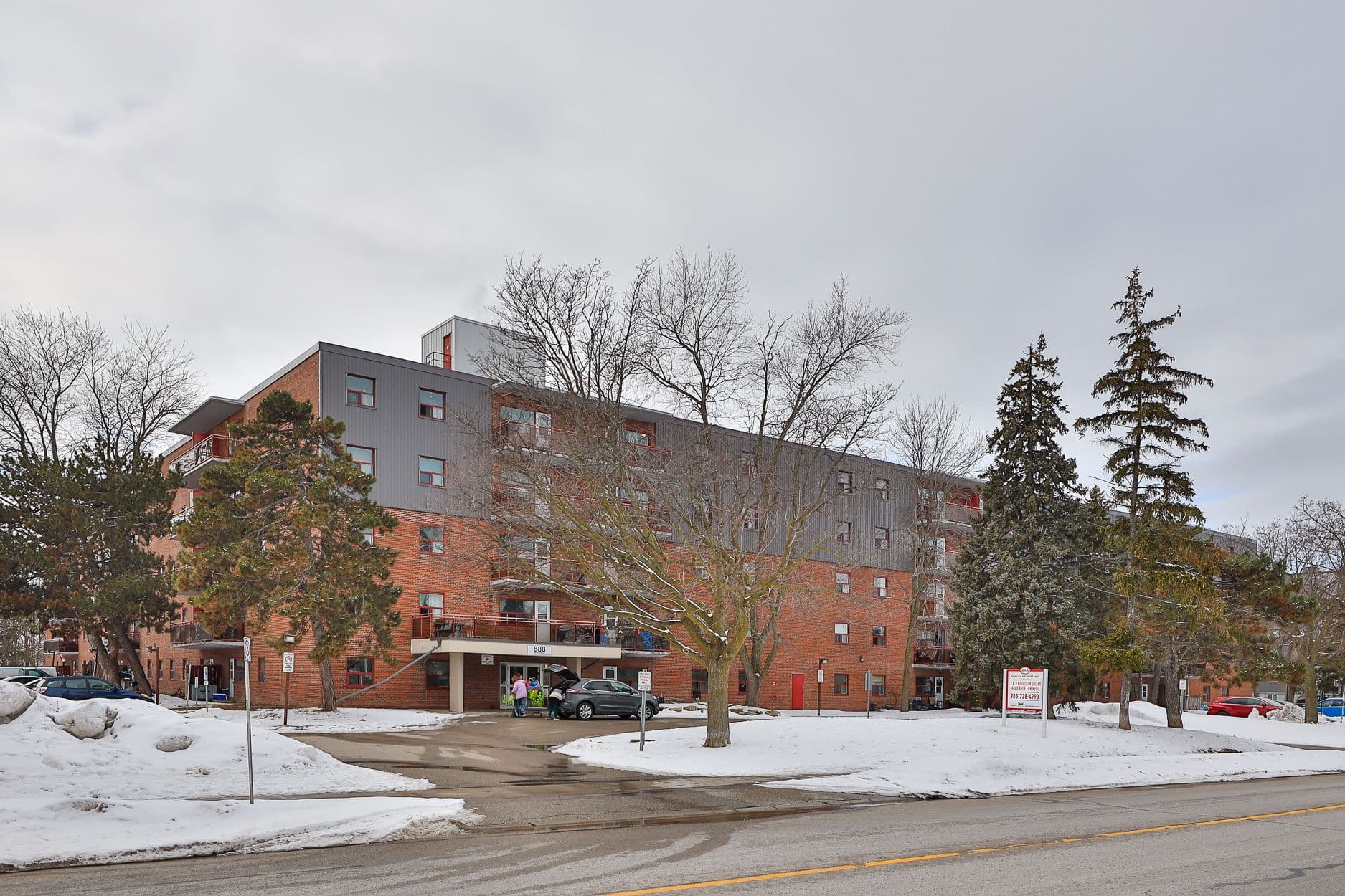 900 Glen Street 106, Oshawa, ON L1J 5Z4