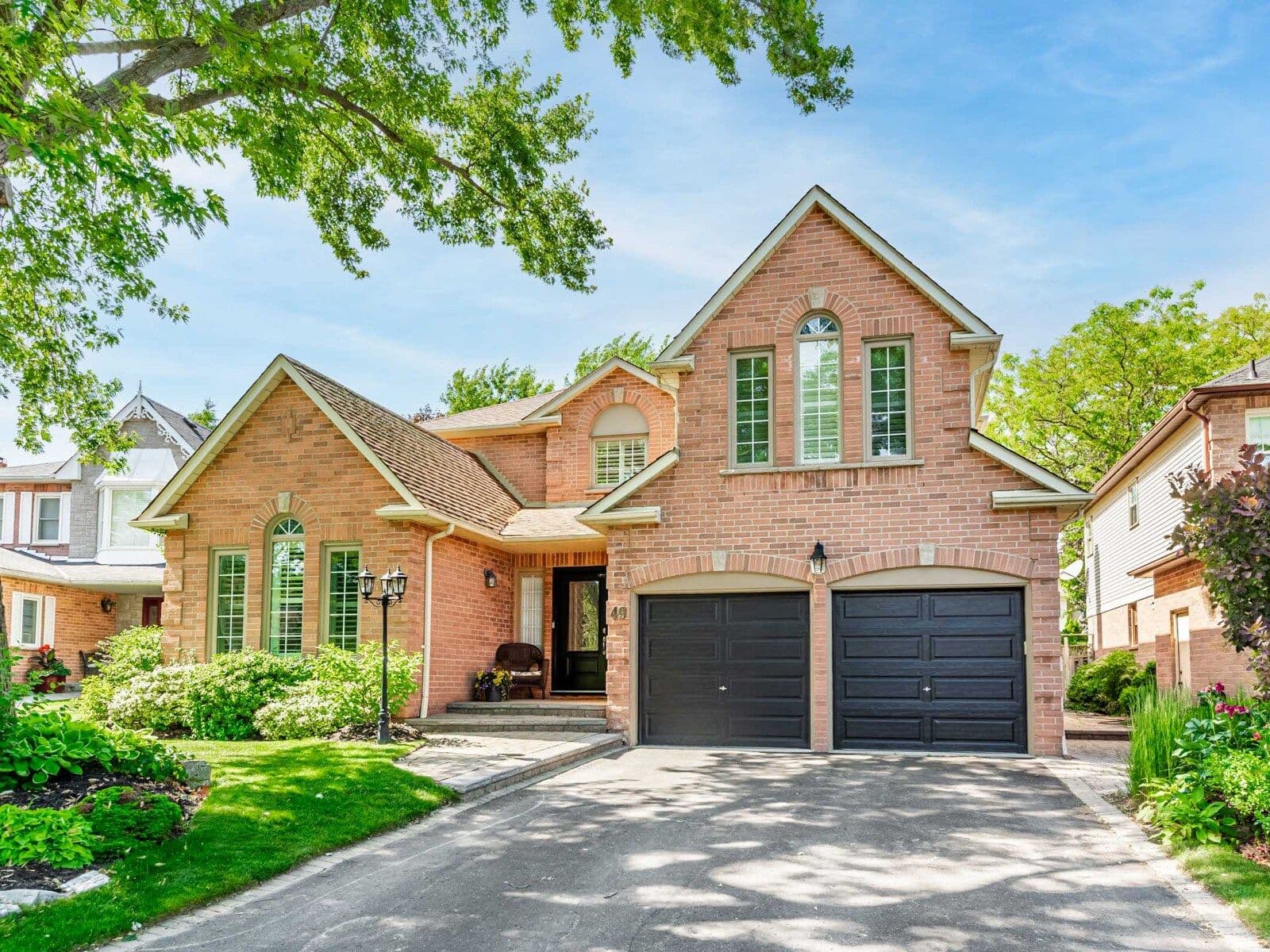 49 Rothean Drive, Whitby, ON L1P 1L5