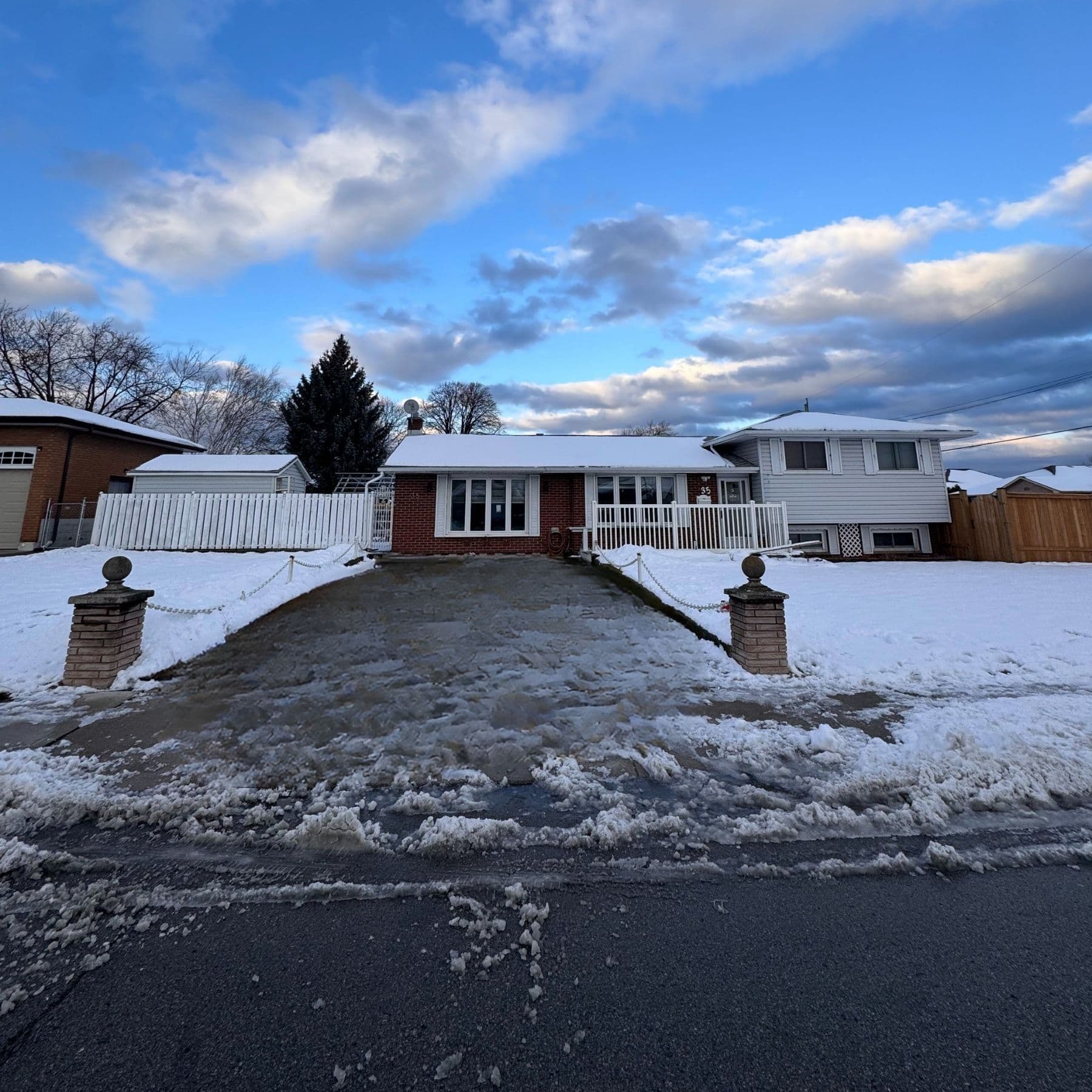 35 Eugene Street, Hamilton, ON L8H 2R1