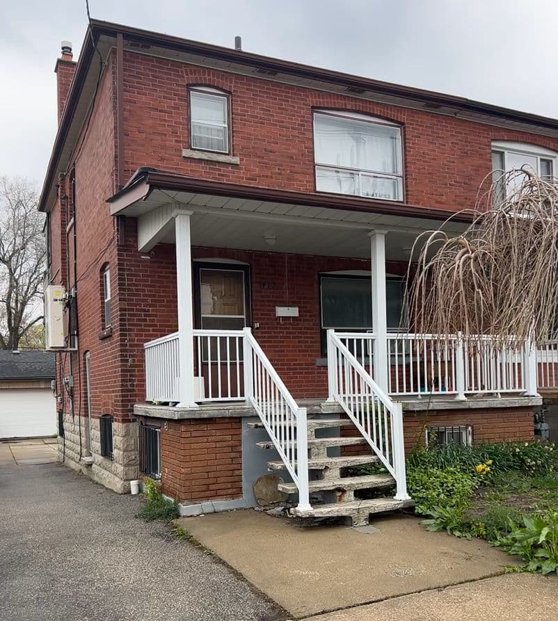 472 Winona Drive Main Fl, Toronto C03, ON M6C 3T7