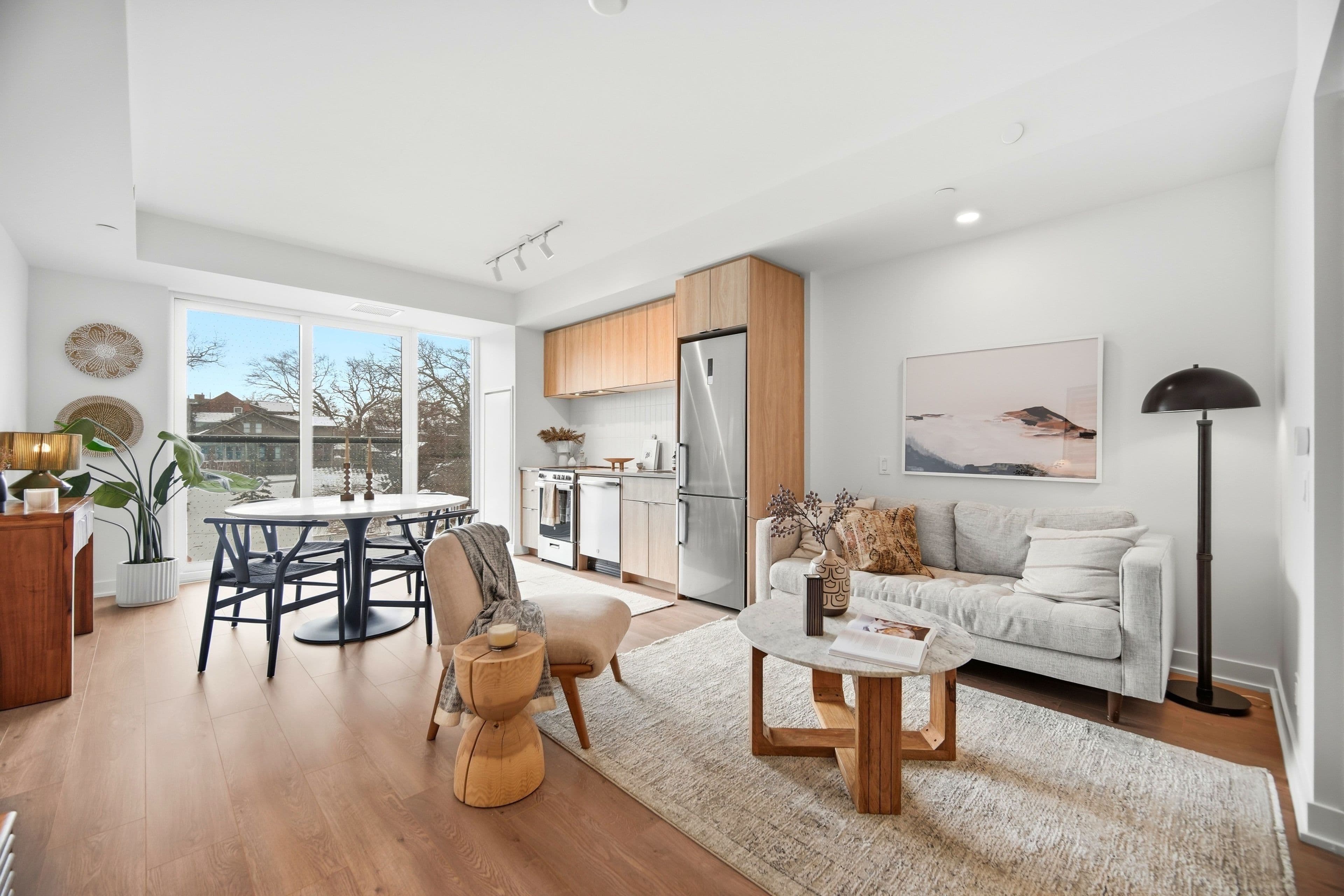 1660 Bloor Street W 308, Toronto W02, ON M6P 1A8