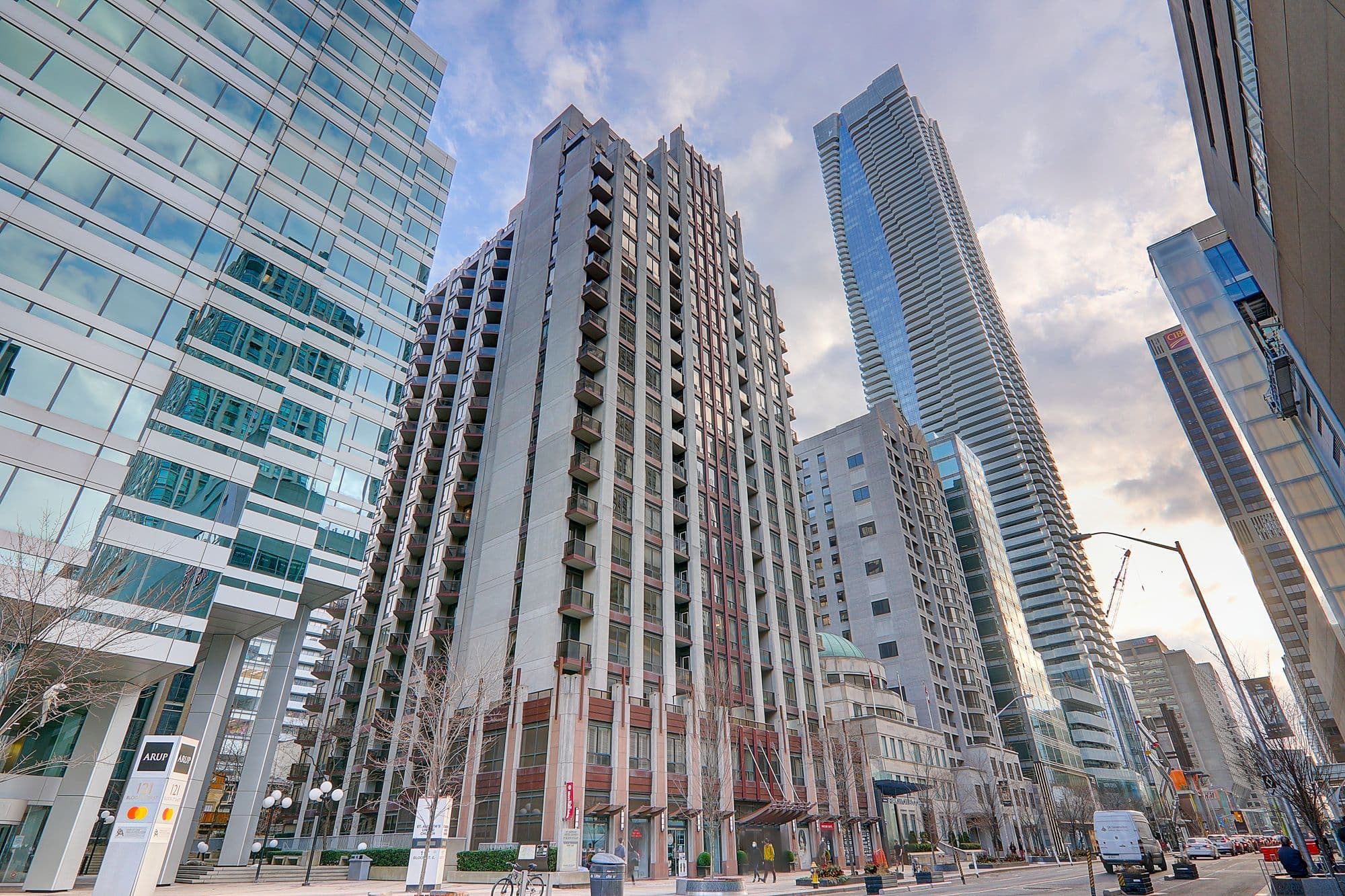 85 Bloor Street E 412, Toronto C08, ON M4W 3Y1