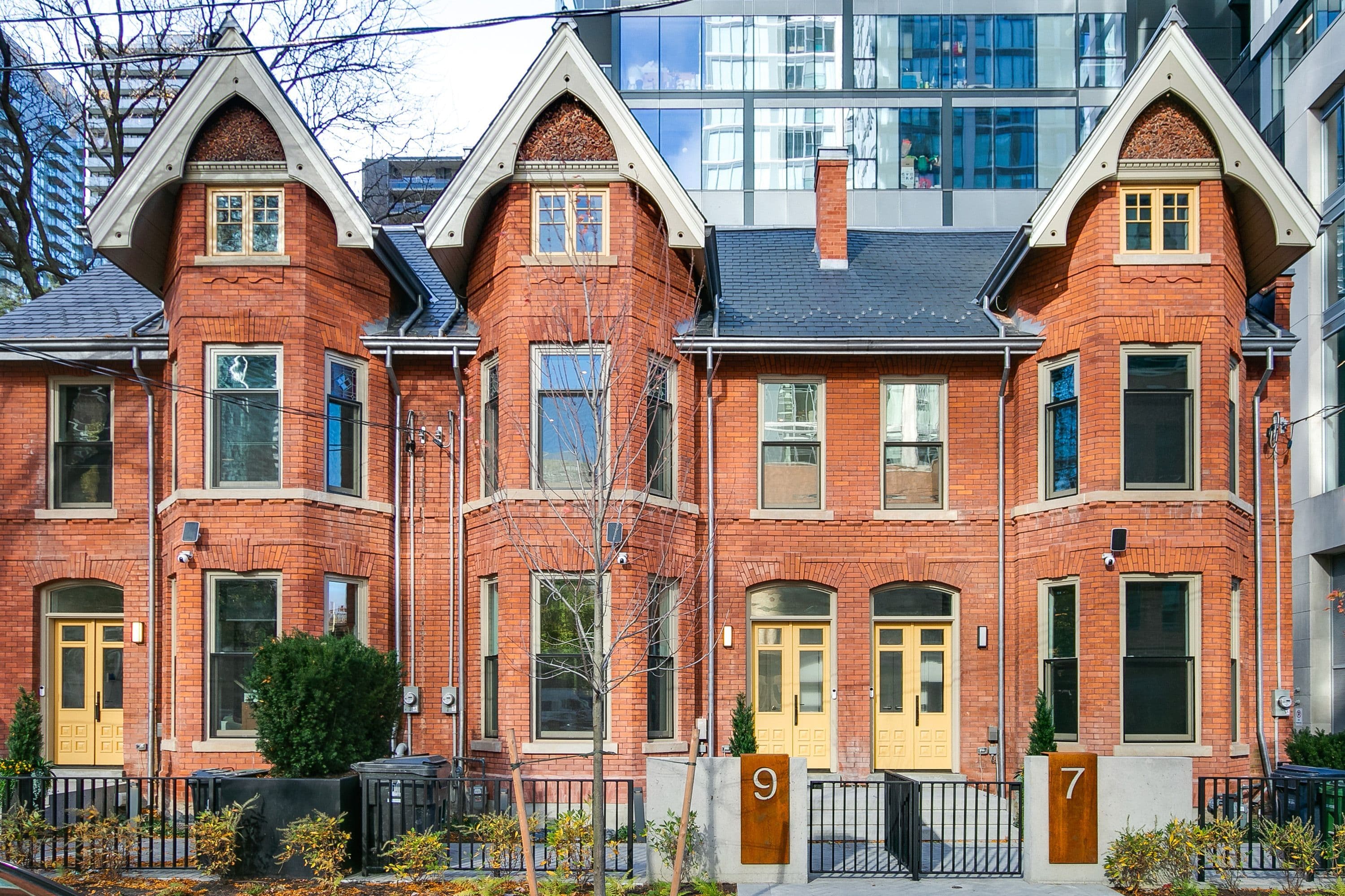 9 Gloucester Street, Toronto C08, ON M4Y 1L8