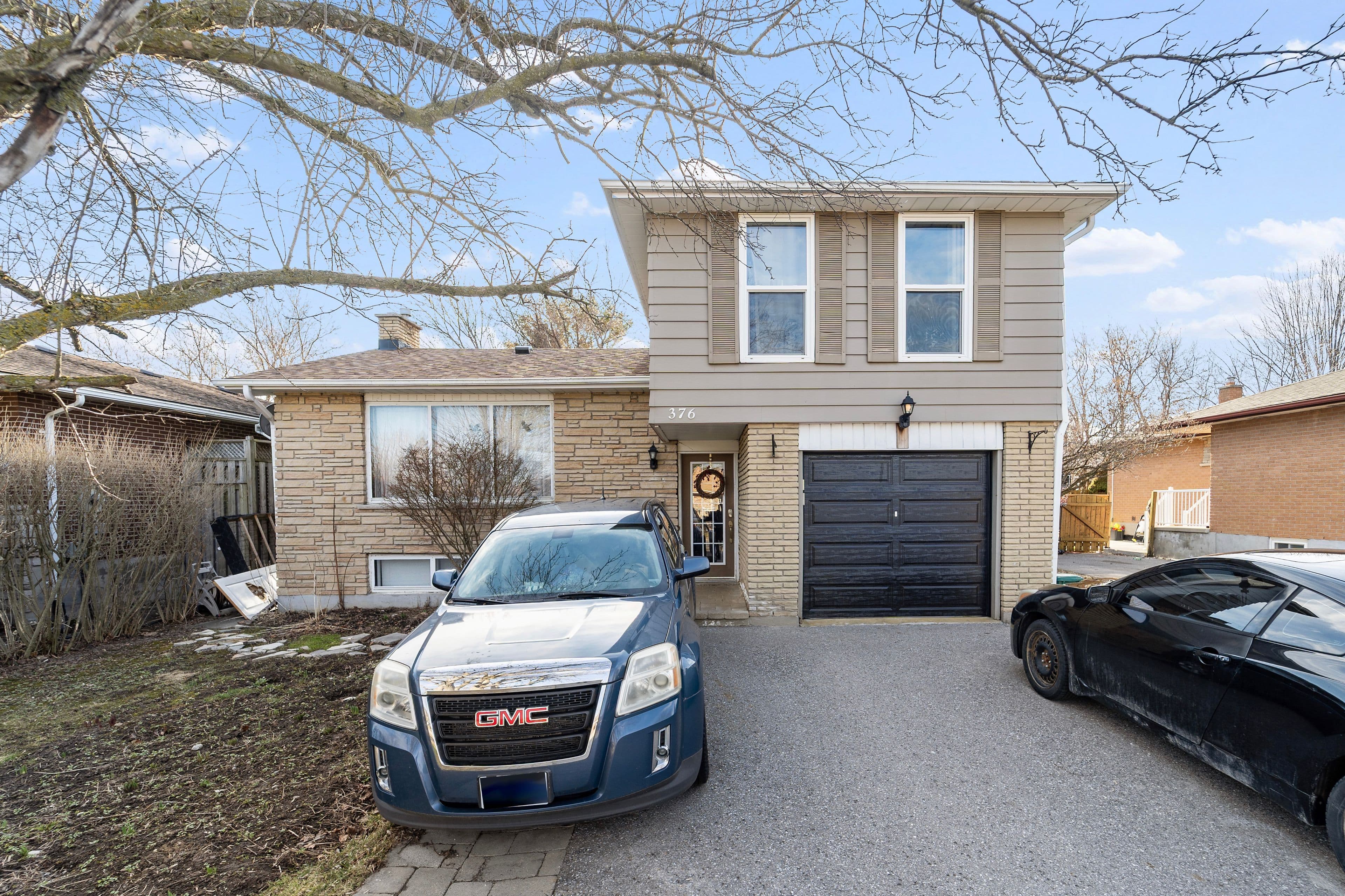 376 Fairlawn Street, Oshawa, ON L1J 4R3