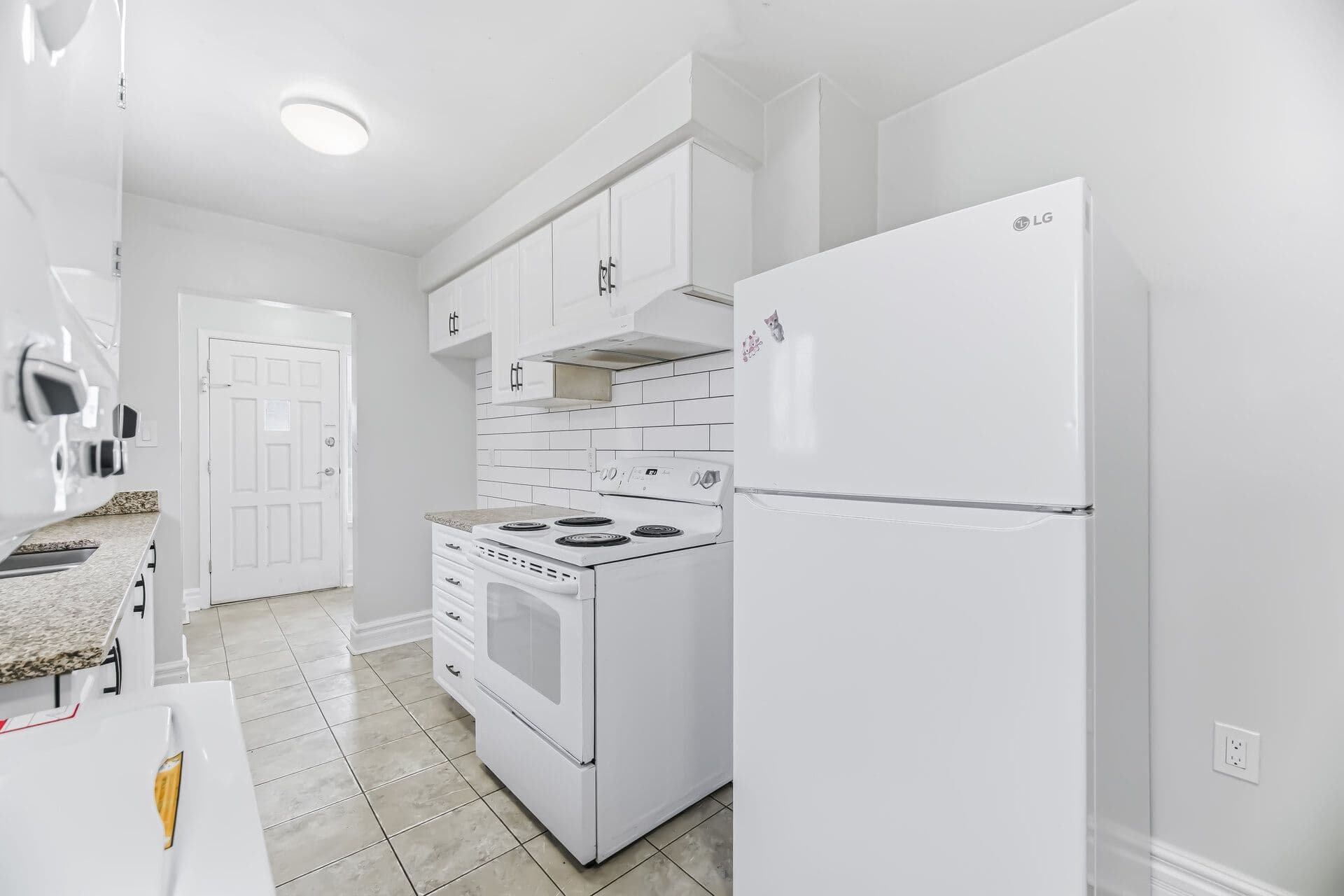 88 B Bernick Drive, Barrie, ON L4M 2V6