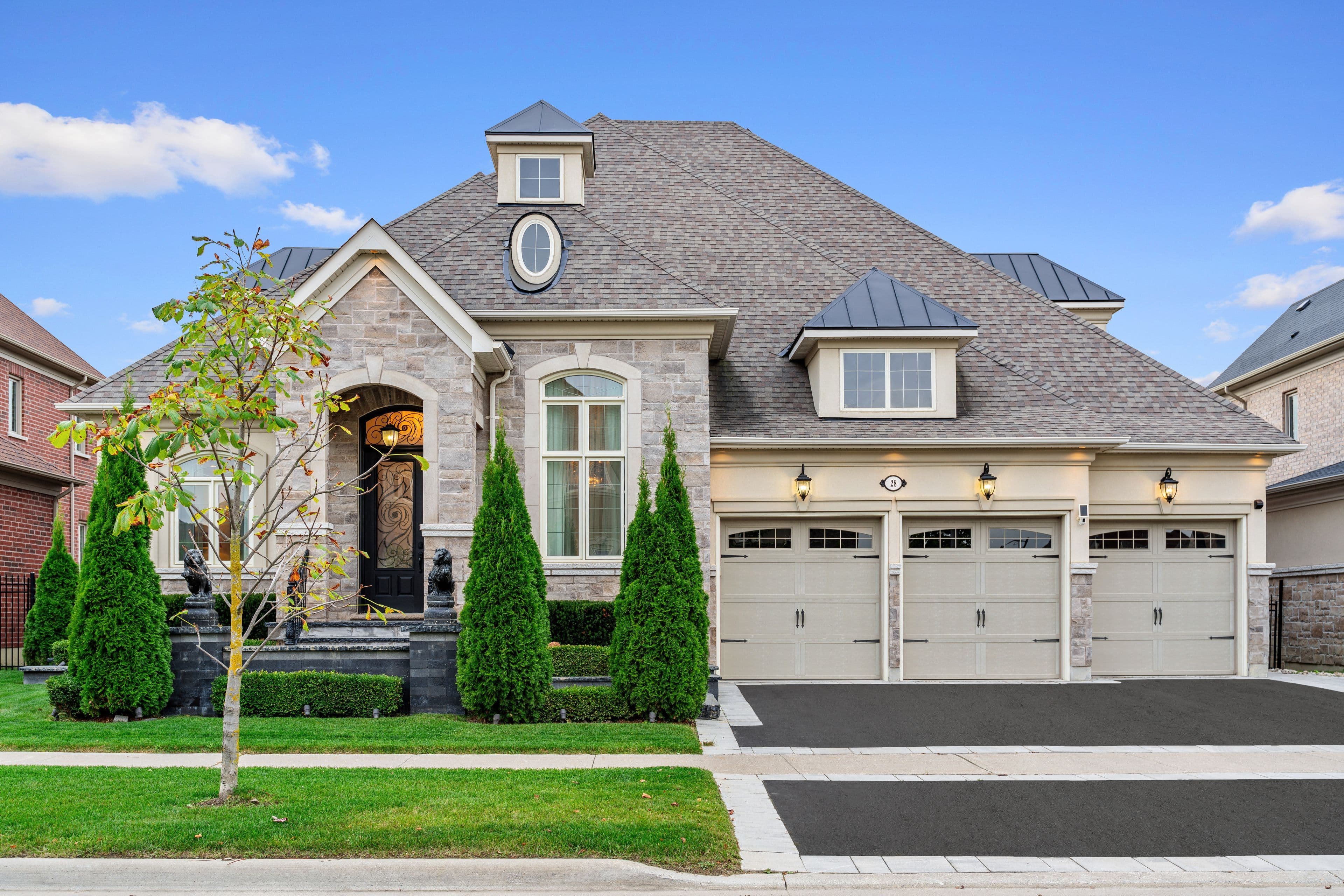 28 Chuck Ormsby Crescent, King, ON L7B 0A8