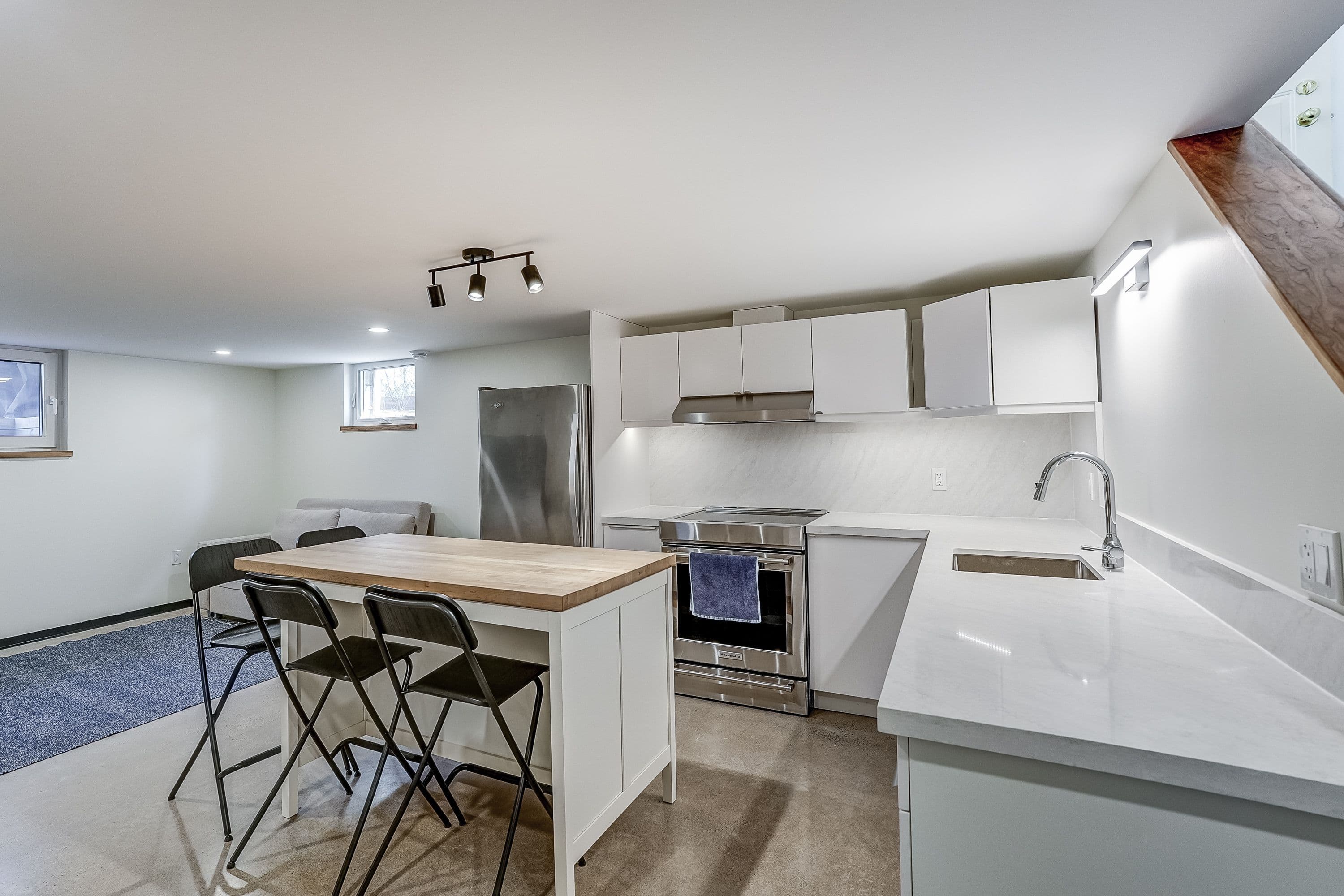 9 Cashman Crescent BSMT, Toronto W03, ON M6N 4M6