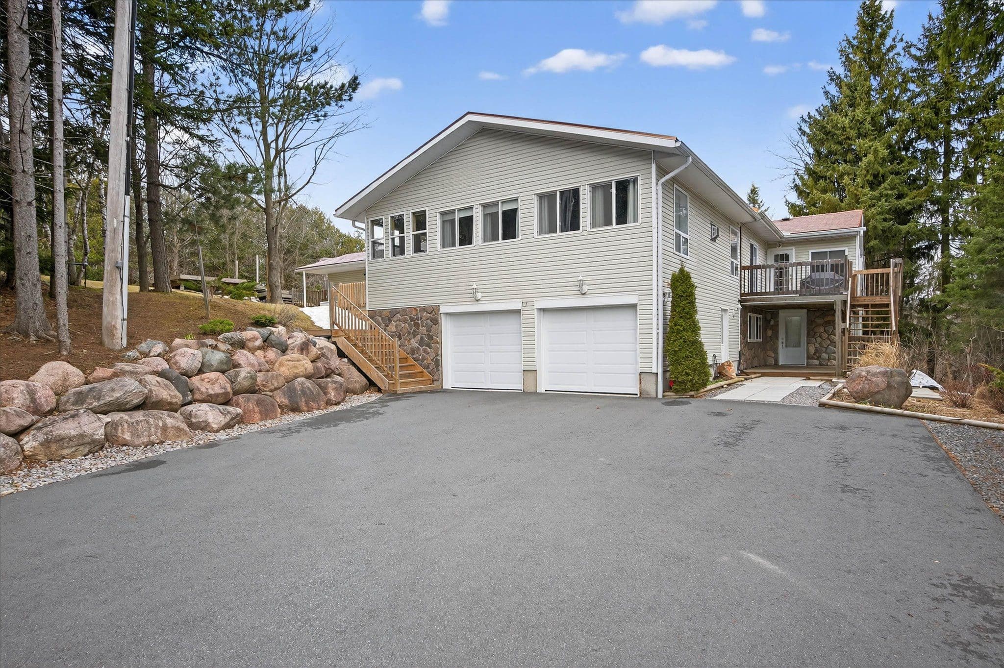 572 Fallis Line, Cavan Monaghan, ON L0A 1G0