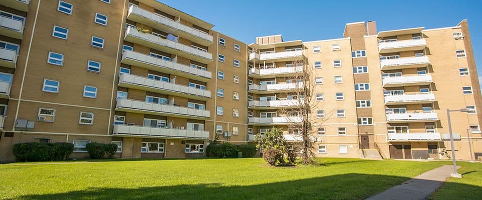 32 Carluke Crescent 412, Toronto C12, ON M2L 2J3