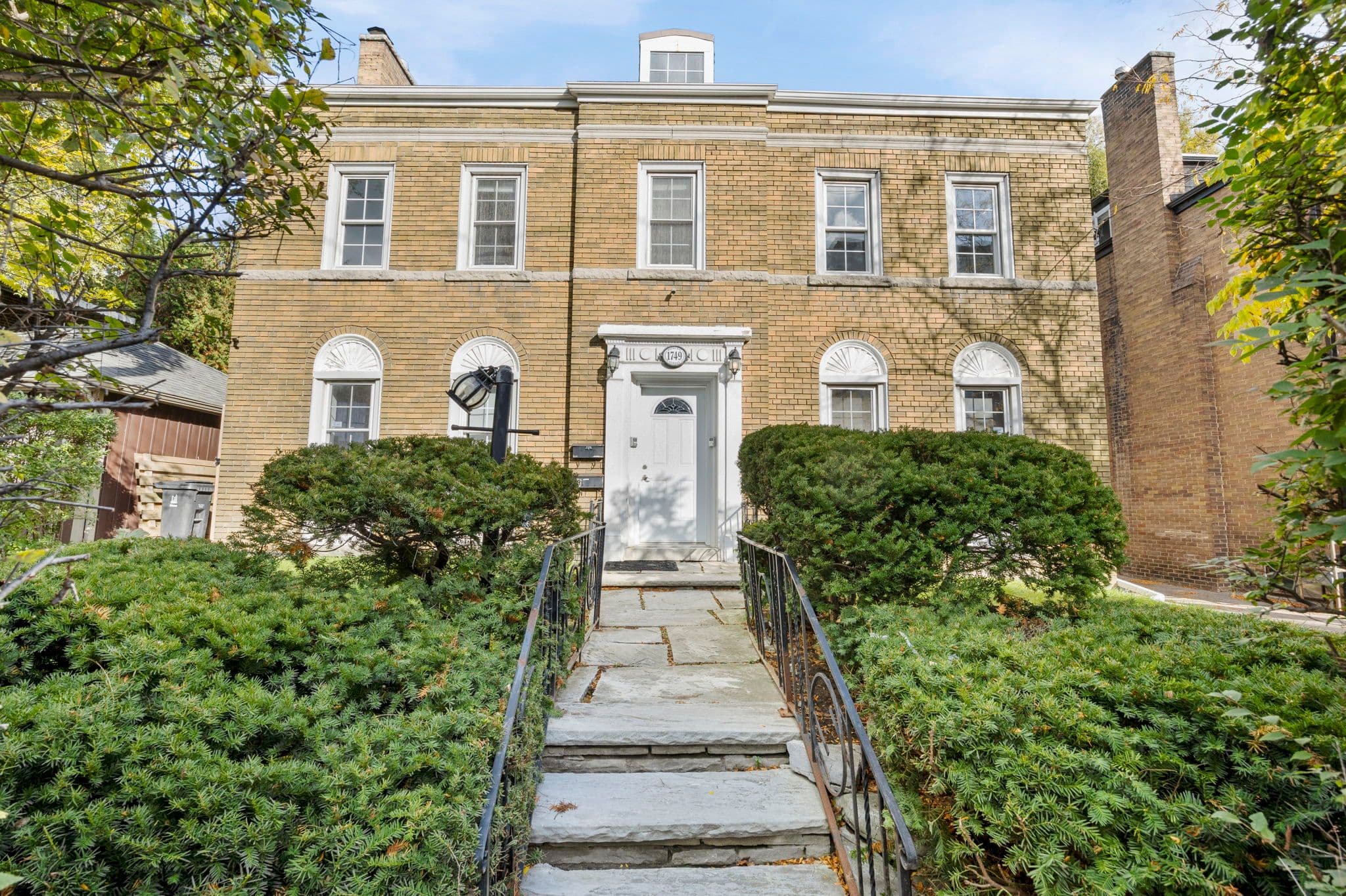 1749 Bathurst Street 1, Toronto C03, ON M5P 3K5