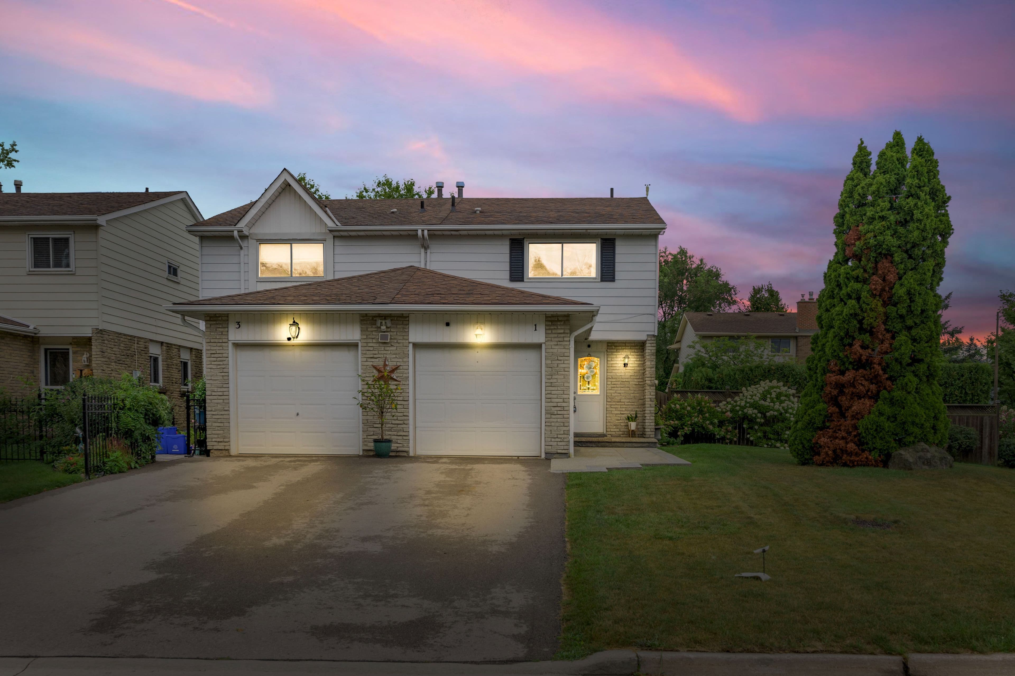 1 Aspen Court, Hamilton, ON L8B 0A7