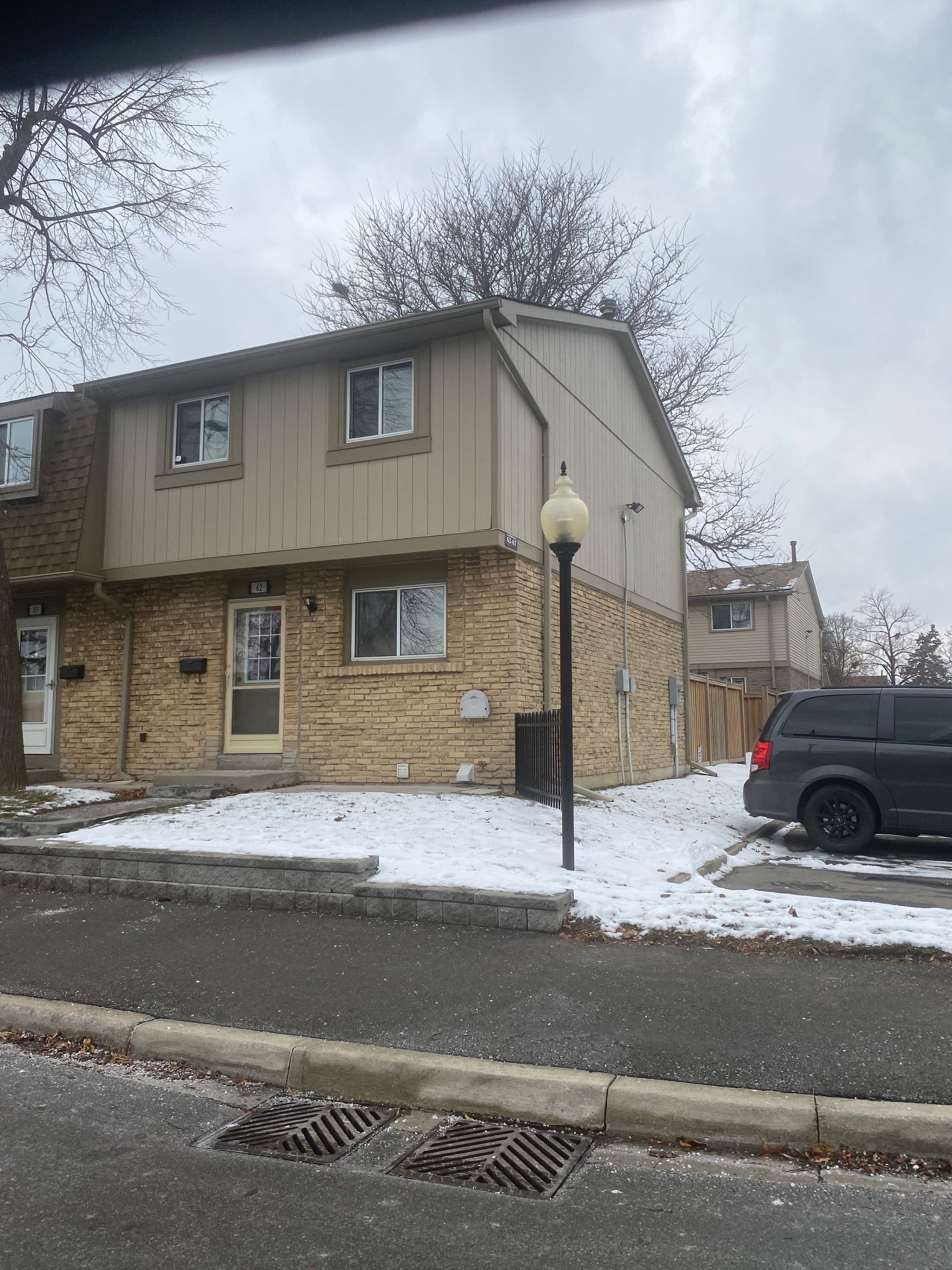 81 Hansen Road 62, Brampton, ON L6V 3C7