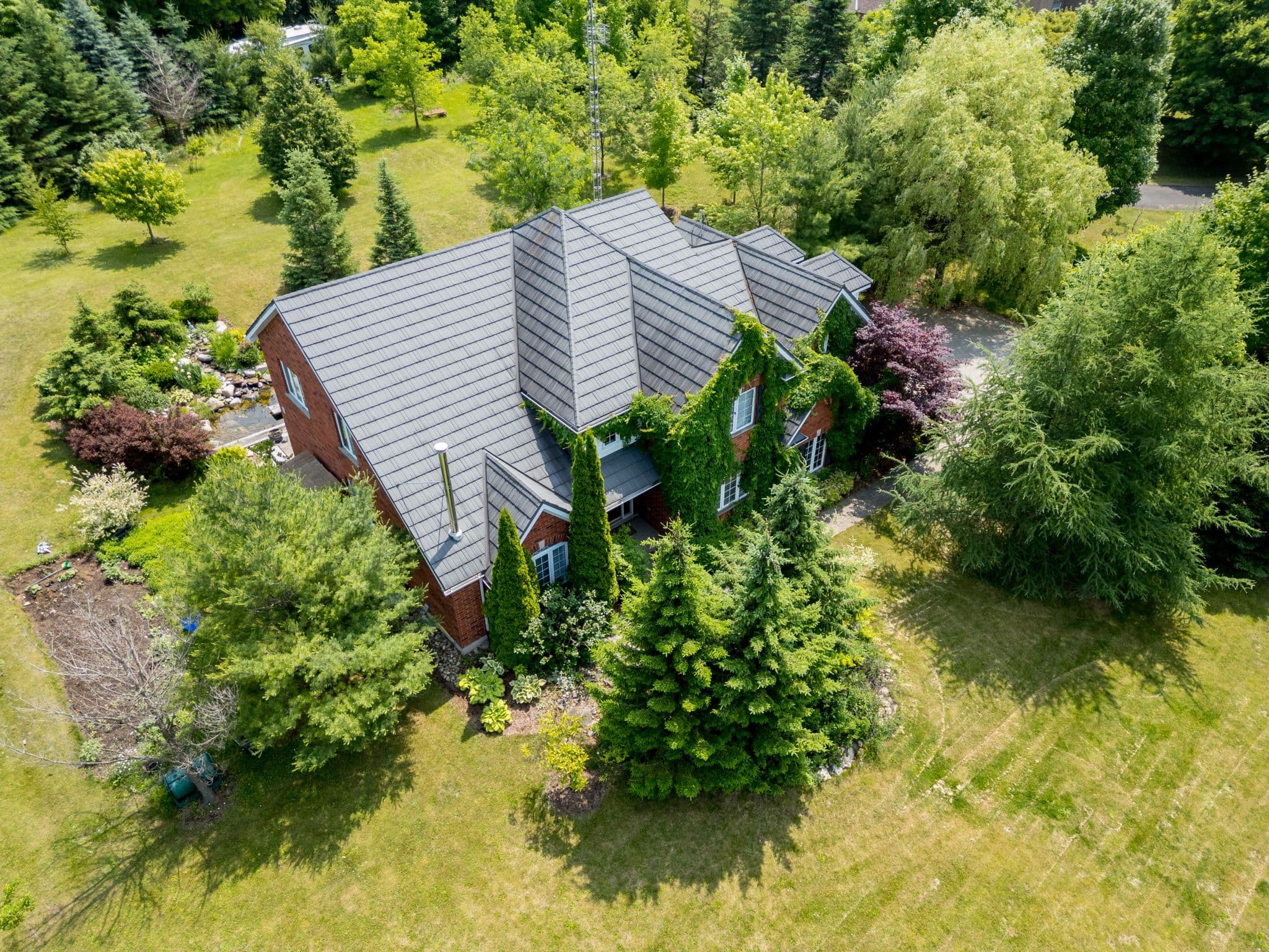 3 Morgan Drive, Halton Hills, ON L7J 2L7