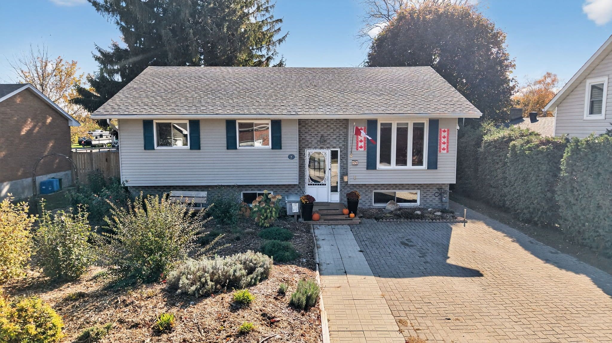 7 Batteaux Road, Clearview, ON L0M 1P0