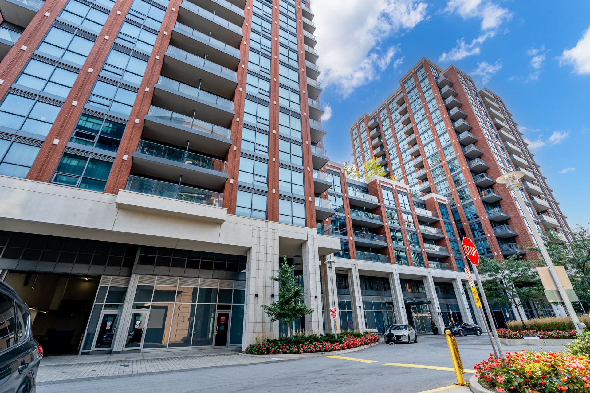 31 Tippett Road 518, Toronto C06, ON M3H 0C8