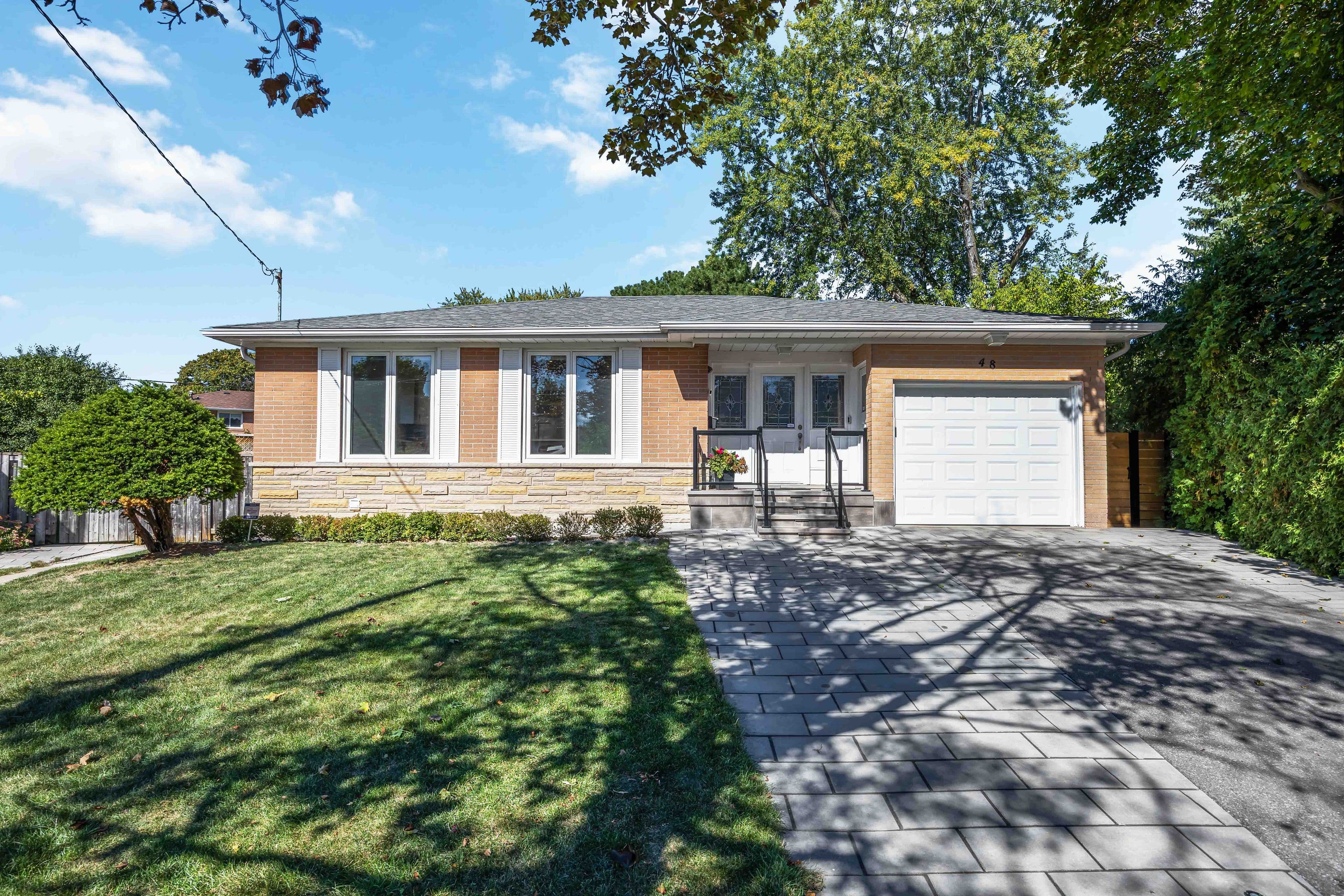 48 Marowyne Drive, Toronto C15, ON M2J 2A5