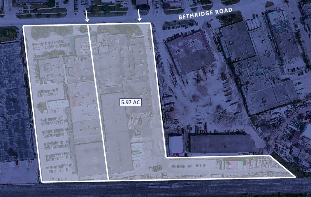 25 Bethridge Road Opt 3, Toronto W10, ON M9W 1M6