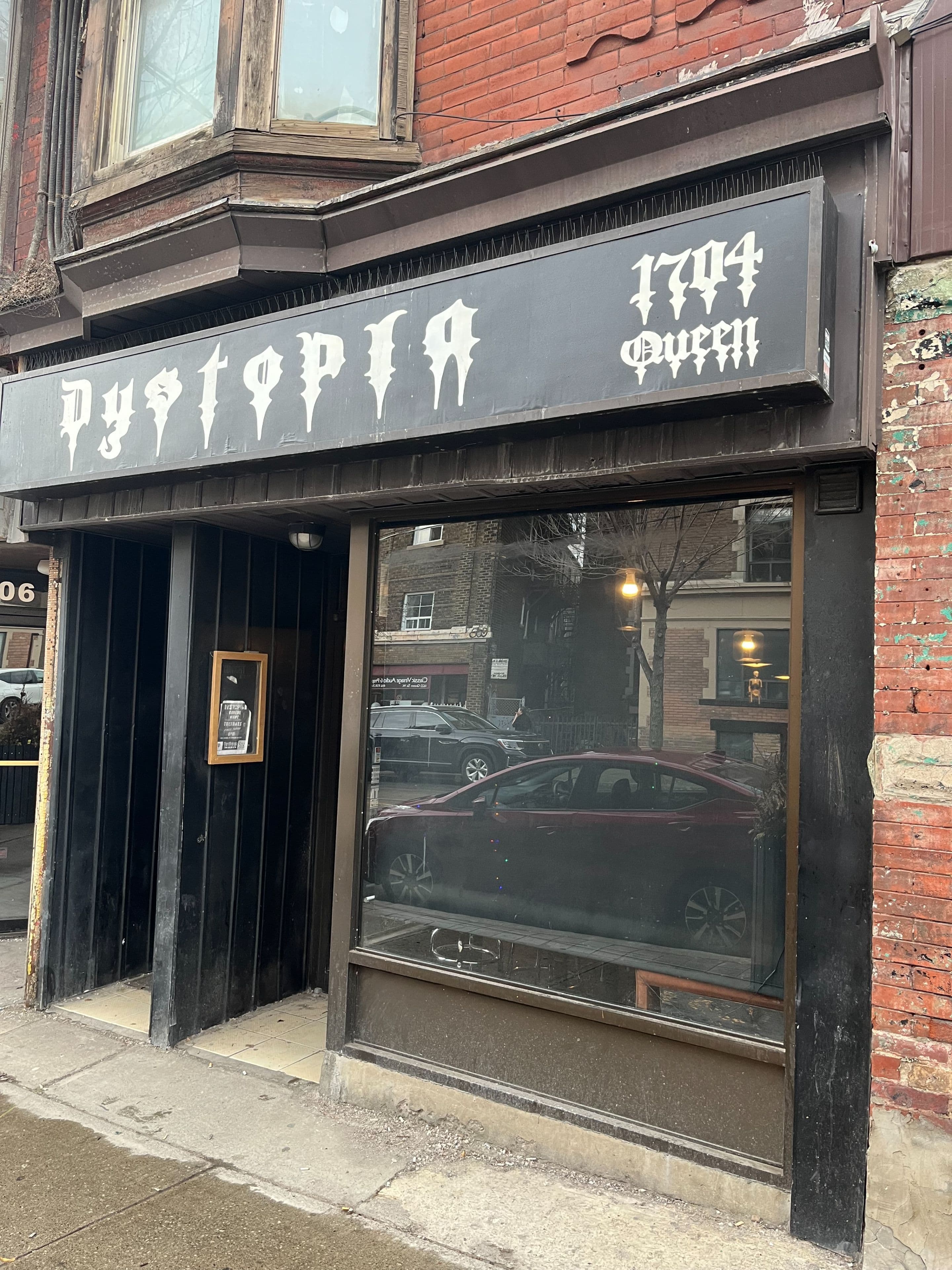 1704 Queen Street W, Toronto W01, ON M6R 1B3