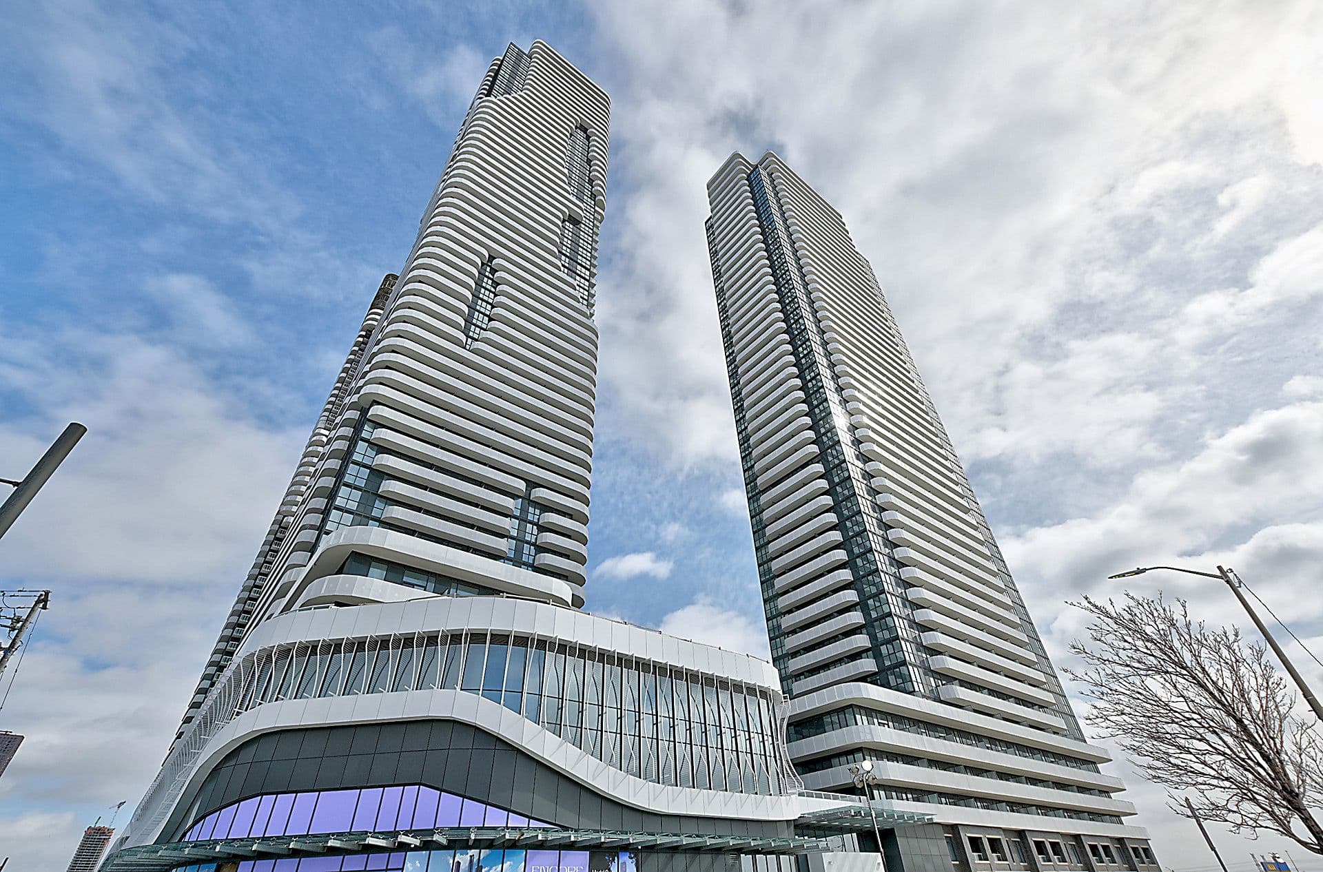 225 Commerce Street 801, Vaughan, ON L4K 0R1