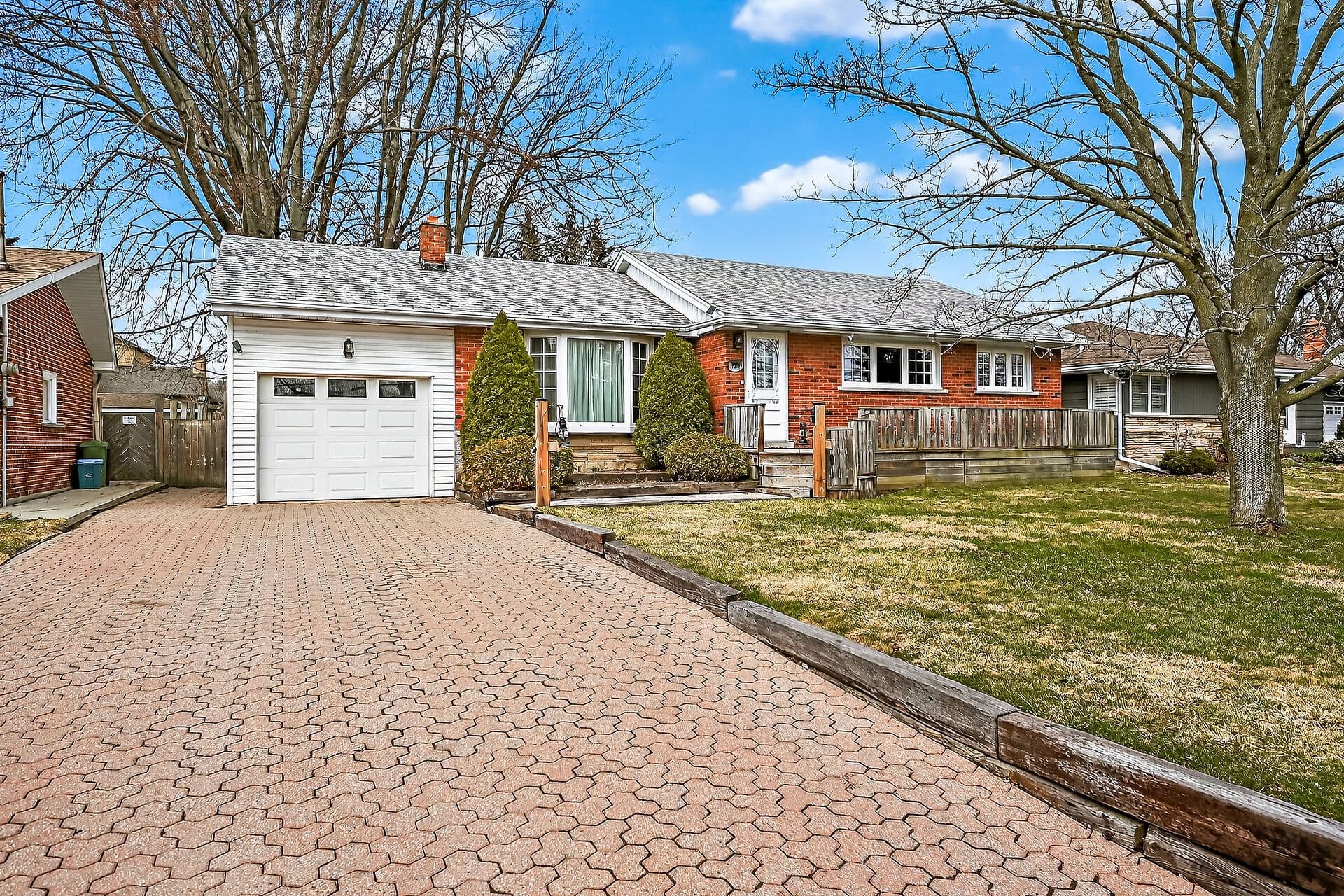 156 Chesley Street, Hamilton, ON L9C 3W3