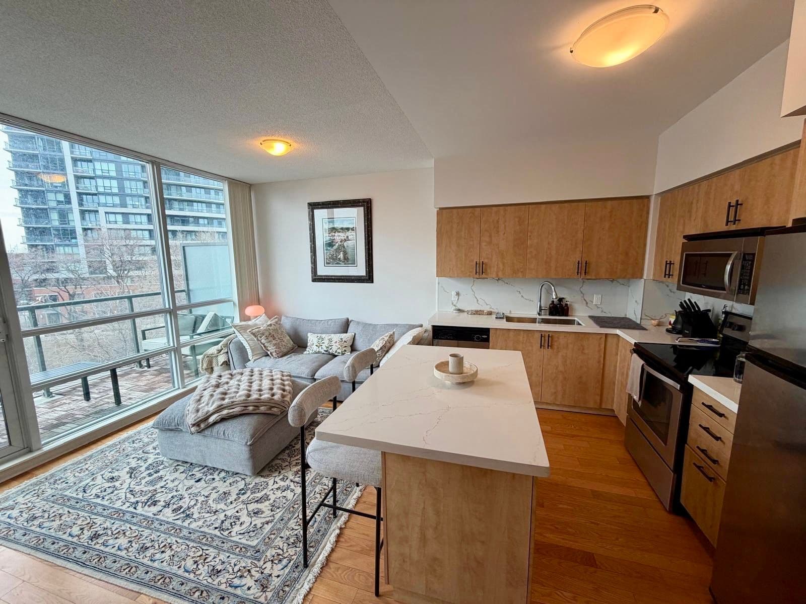 2230 Lakeshore Boulevard W 310, Toronto W06, ON M8V 0B2