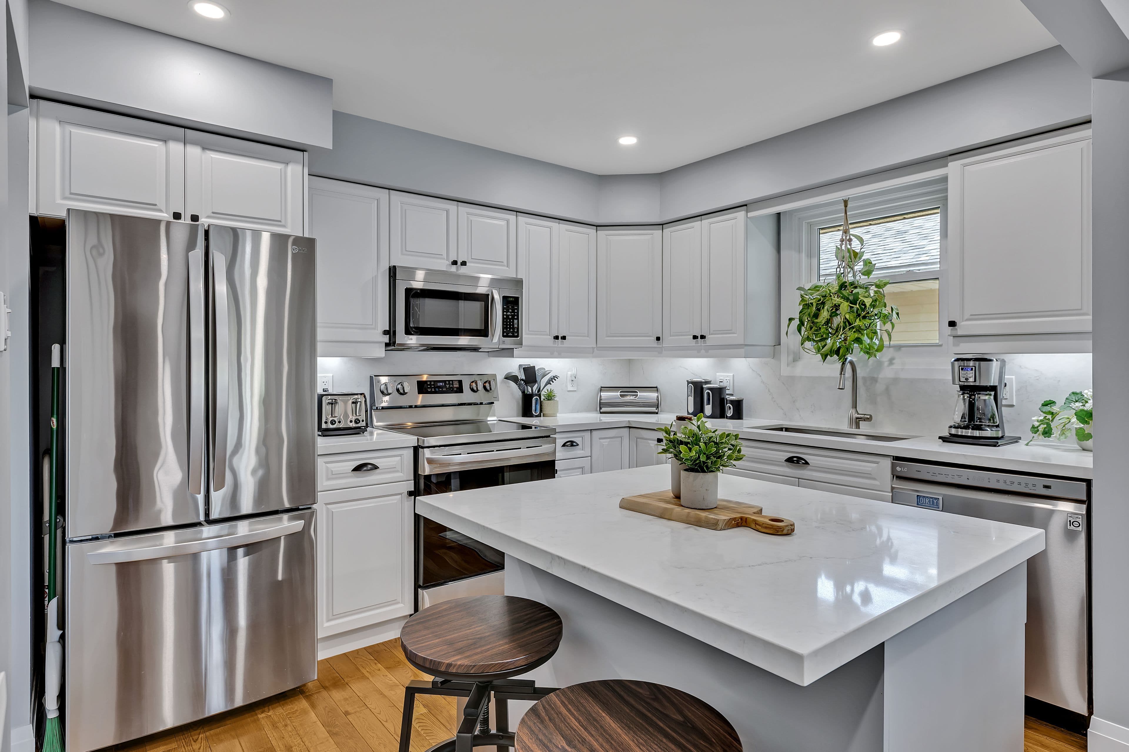 270 Sherin Avenue, Peterborough, ON K9J 1B6