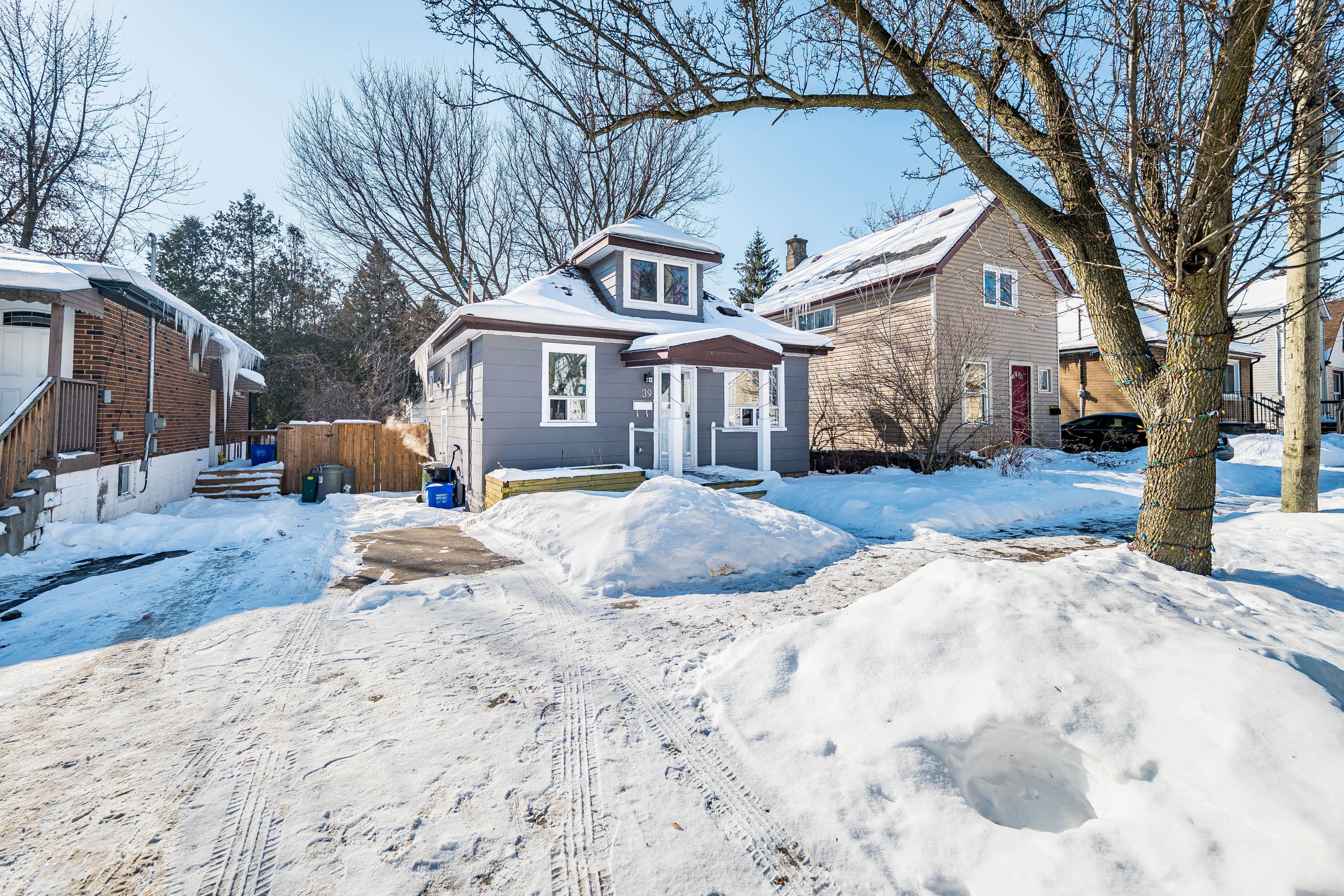 39 Holmes Avenue, Hamilton, ON L8S 2K7