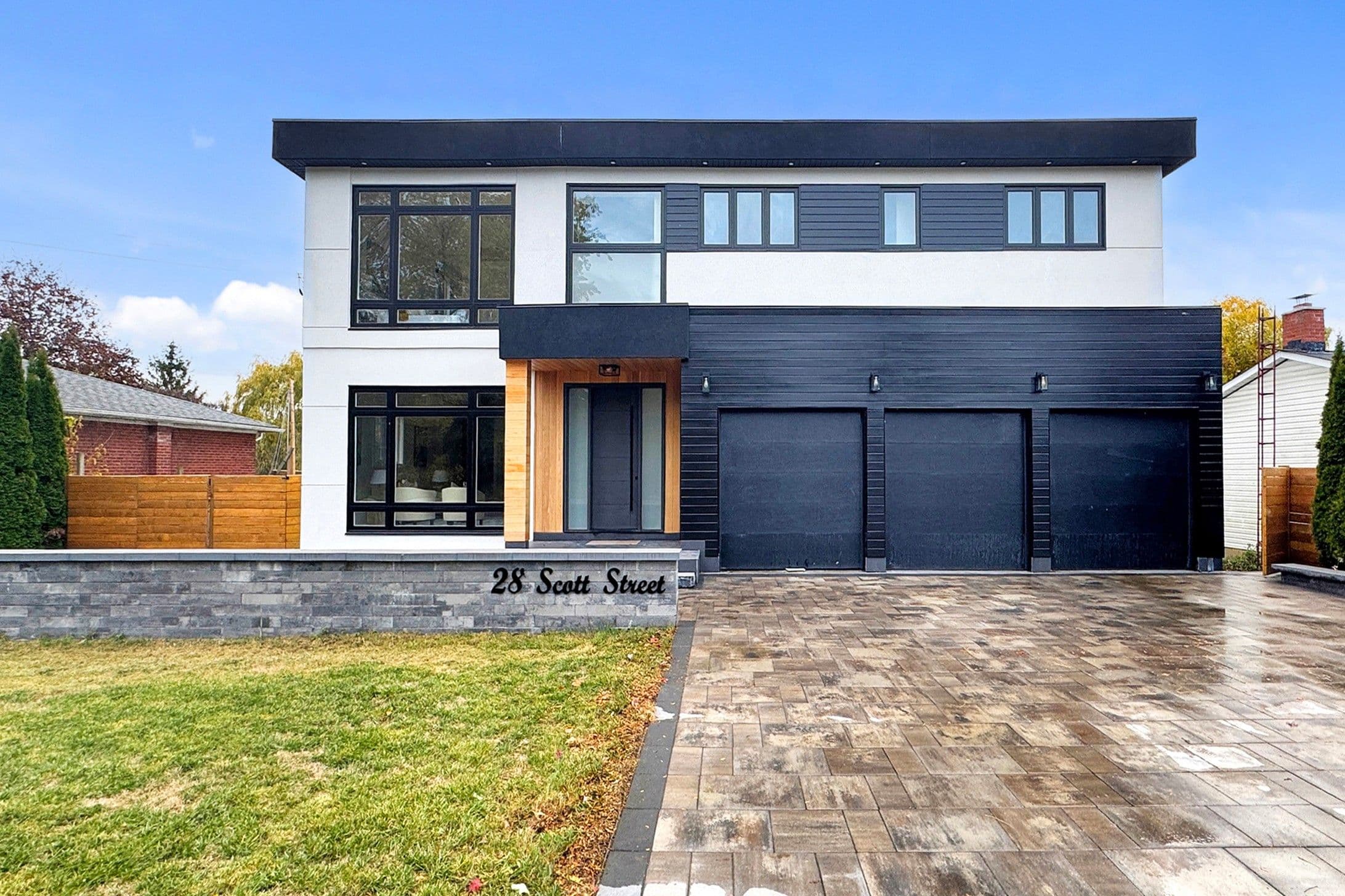 28 Scott Street, Whitby, ON L1N 3L1