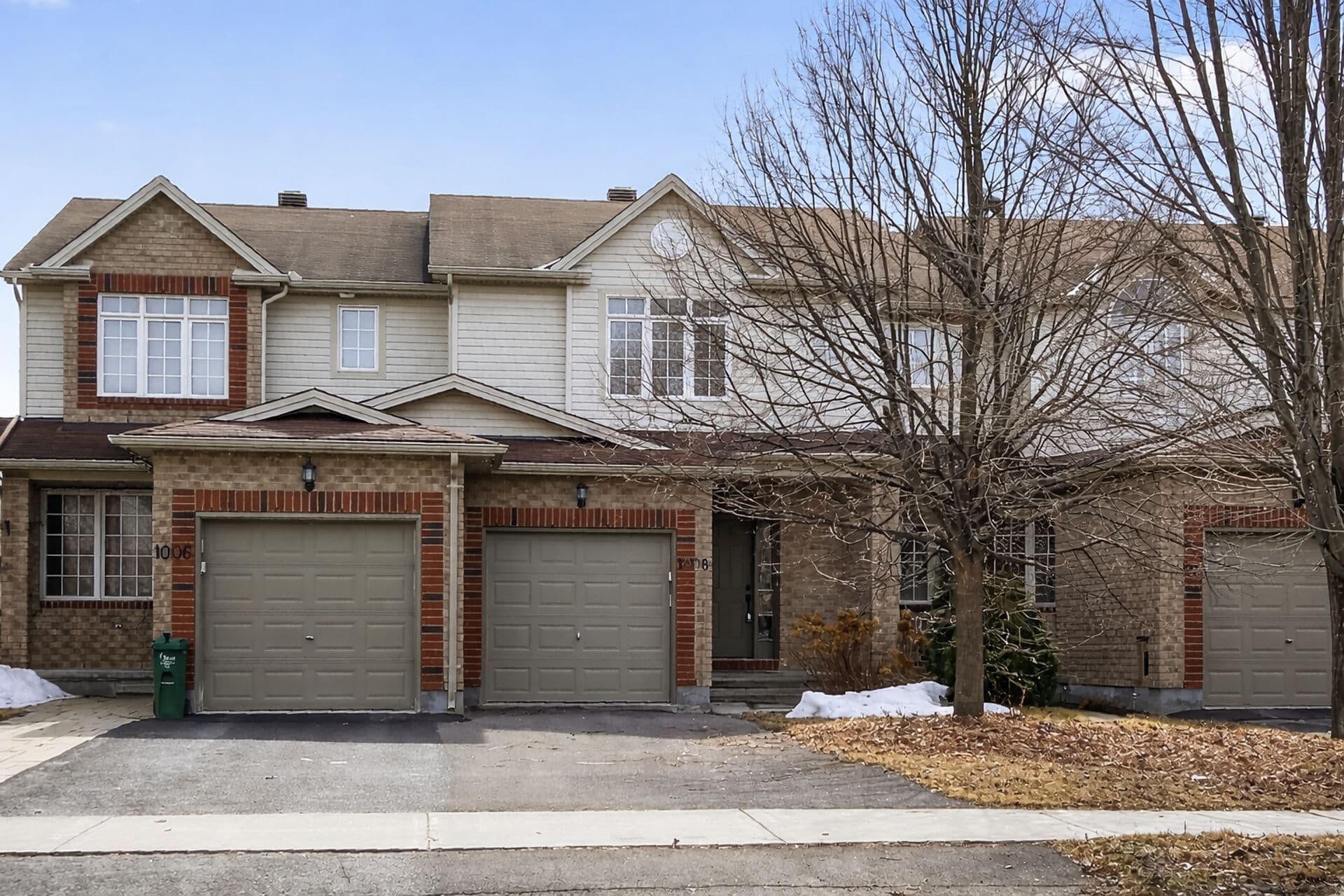 1008 Klondike Road N, Kanata, ON K2K 0C3