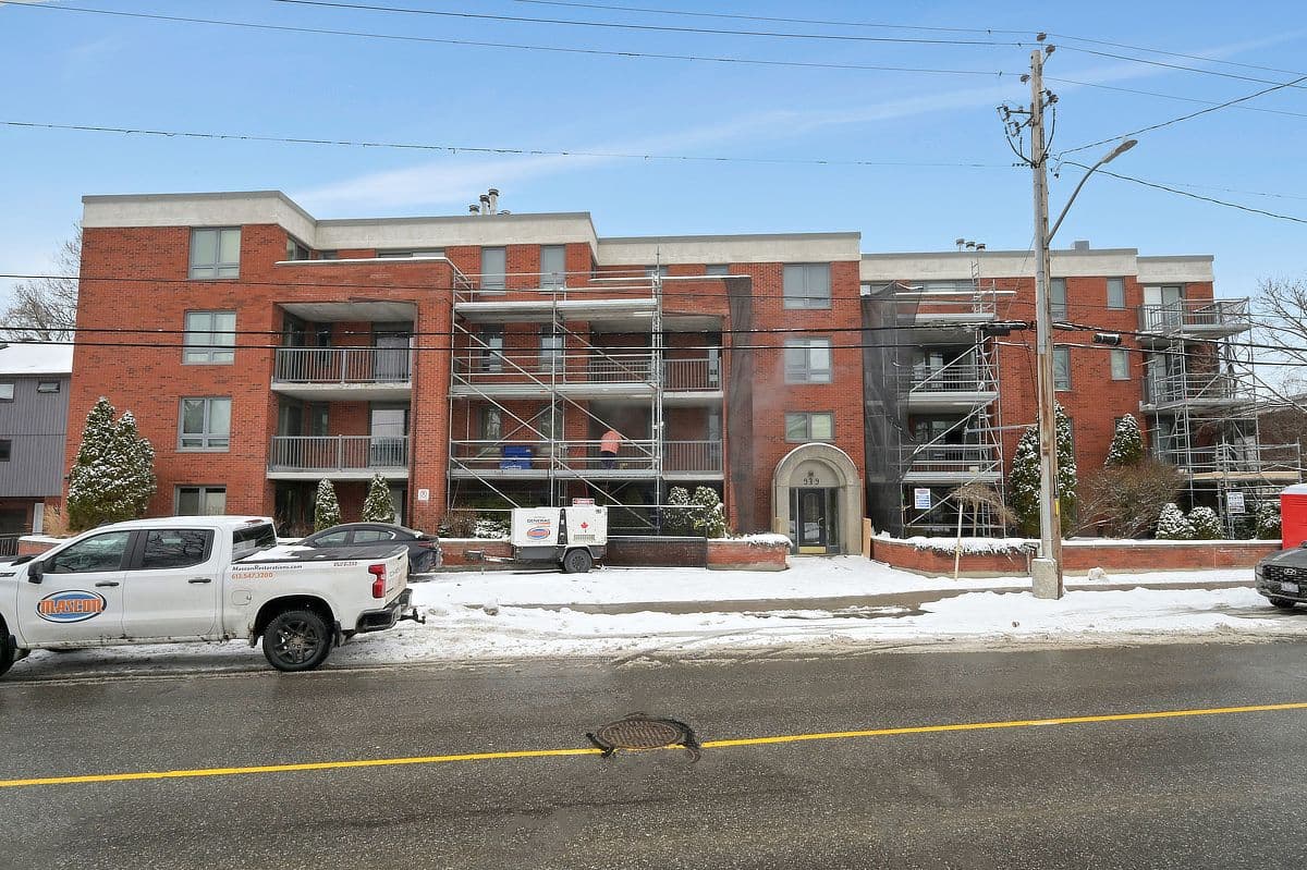 939 North River Road 202, Overbrook - Castleheights and Area, ON K1K 3V2