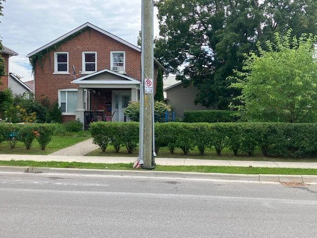 27 Grove Street Upper Flr, Belleville, ON K8P 1W1