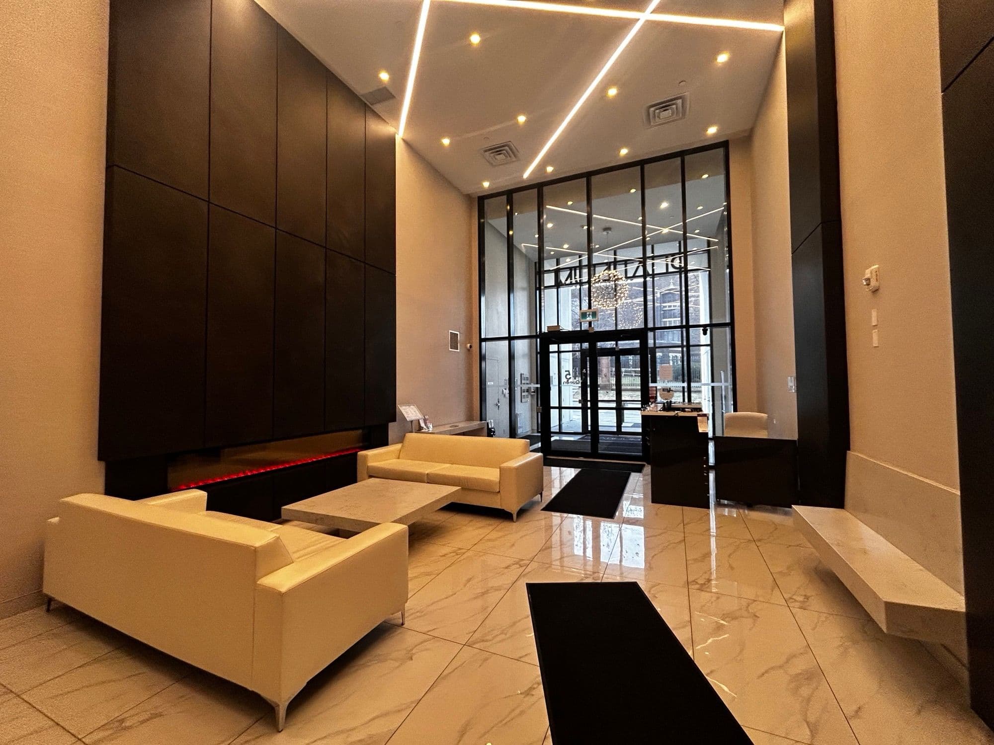 15 Queen Street S 909, Hamilton, ON L8P 0C6