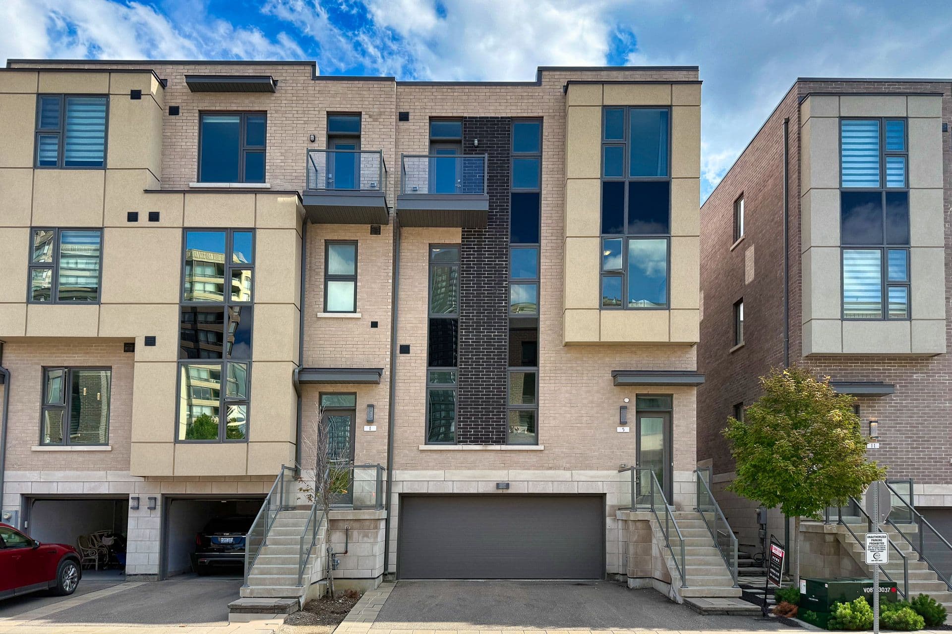 5 Smallwood Circle, Vaughan, ON L4J 0K7